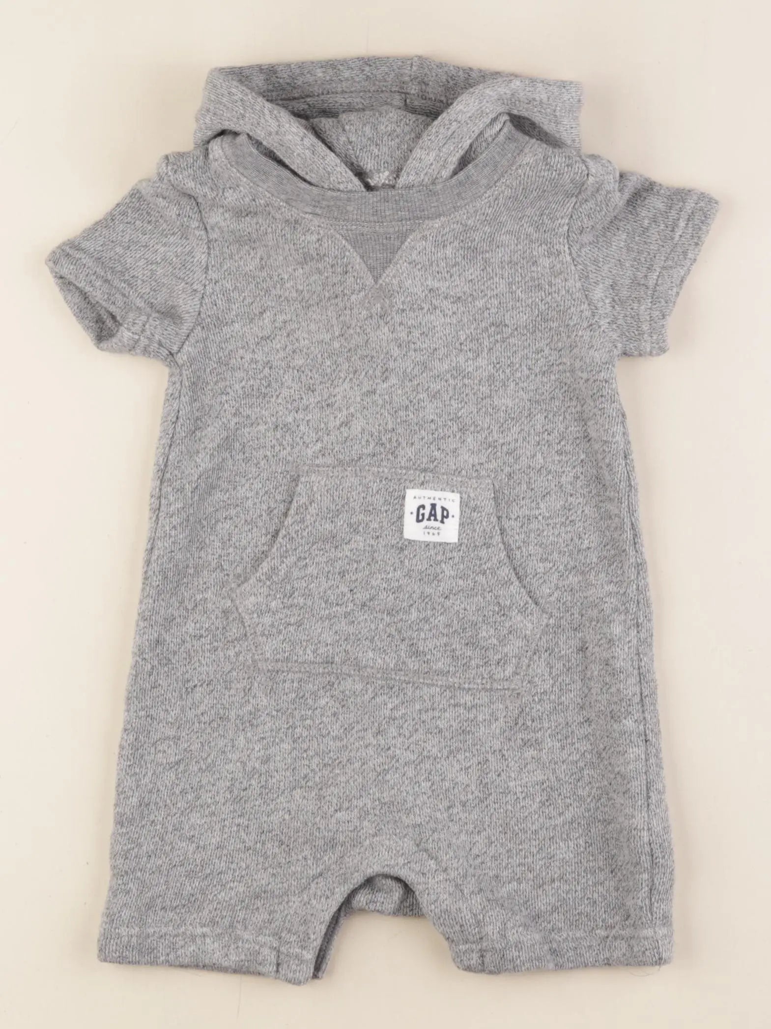 GAP - combinaison gris - 6/12 mois
