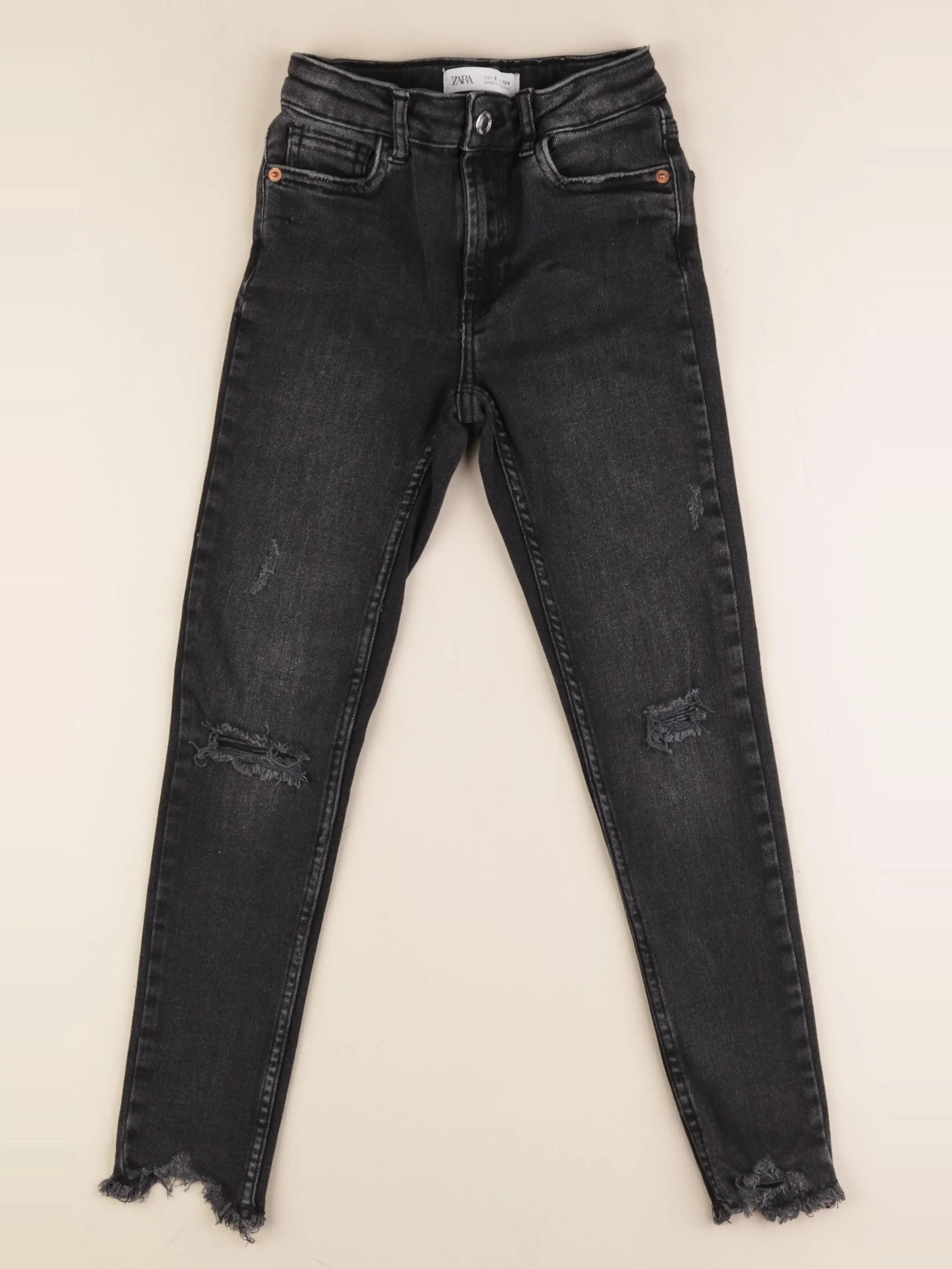 Zara - jean noir - 9 ans