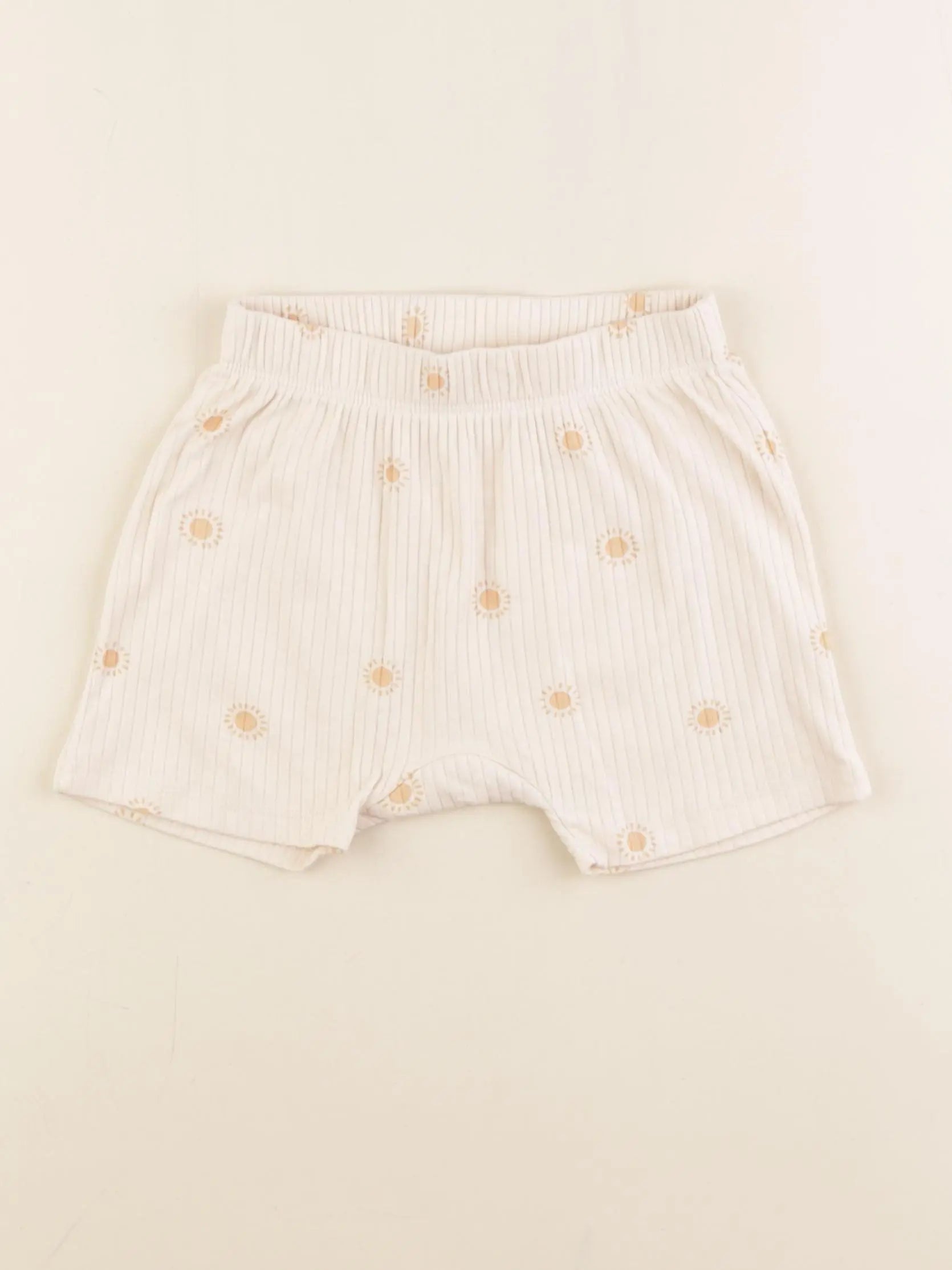 H&M - short beige - 12/18 mois