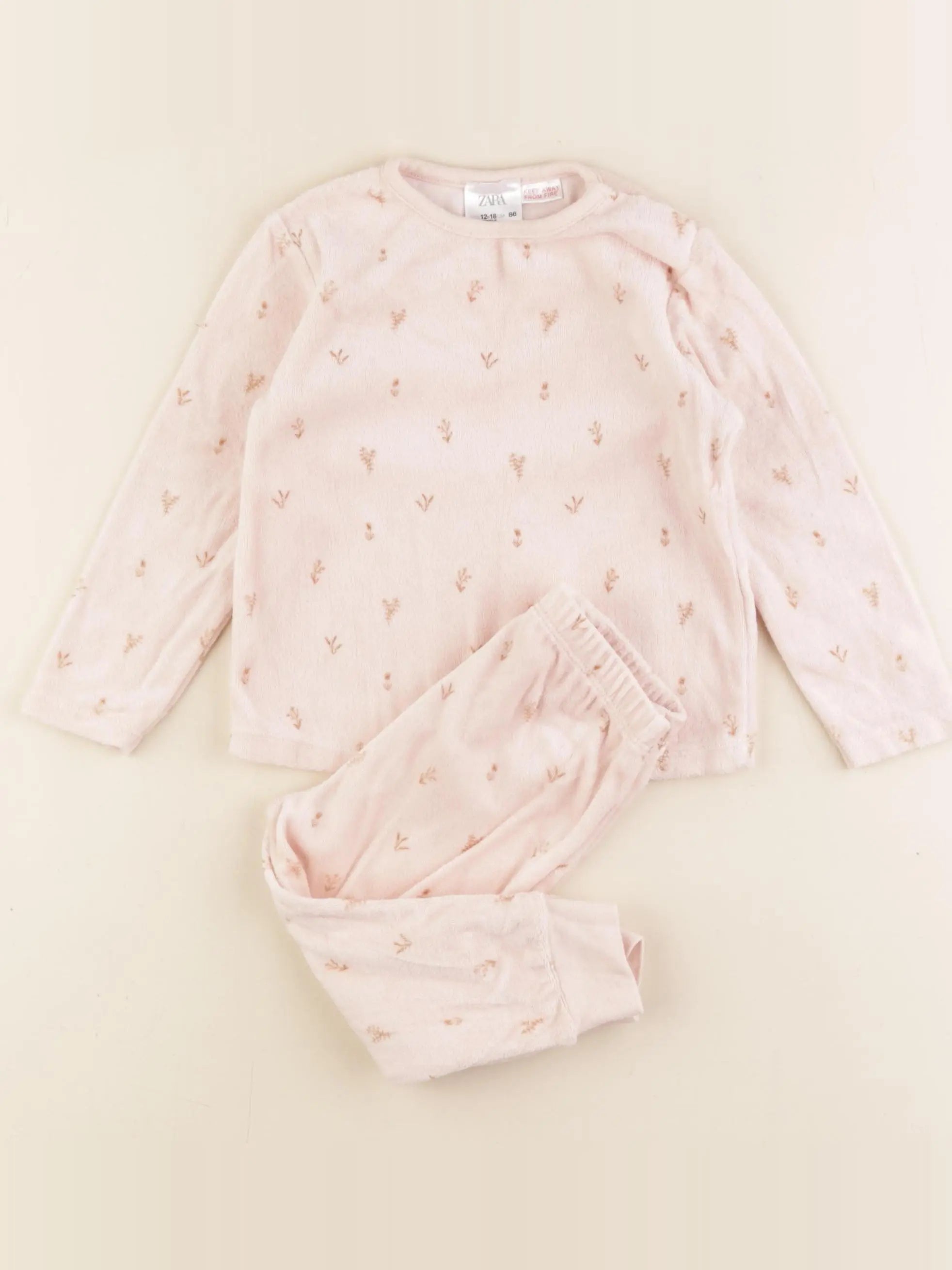 Zara - pyjama velours rose - 12/18 mois