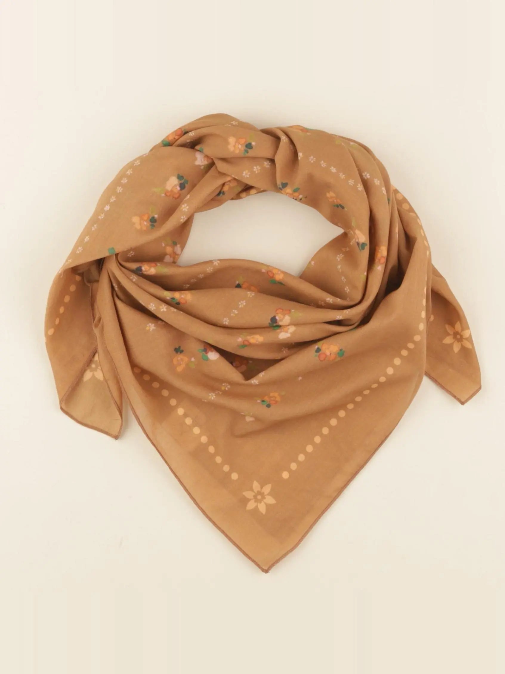 Foulard Oscar noix imprimé fleuri 90x90 cm