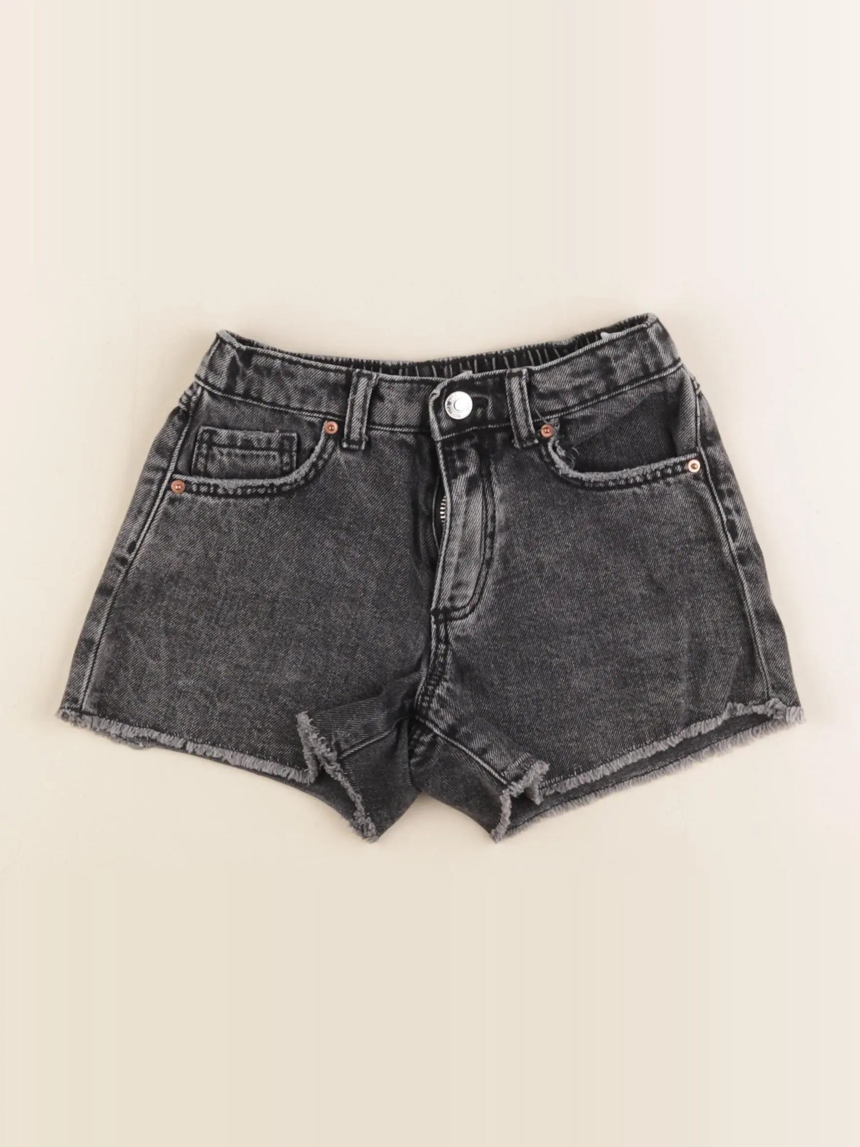 Zara - short gris - 5/6 ans