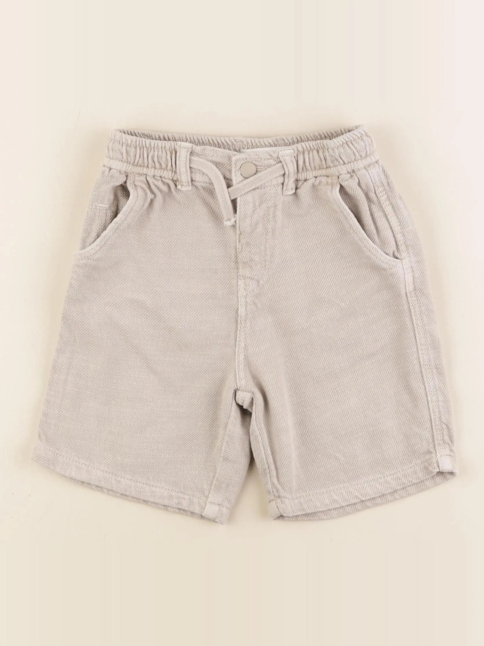 Zara - short beige - 4 ans