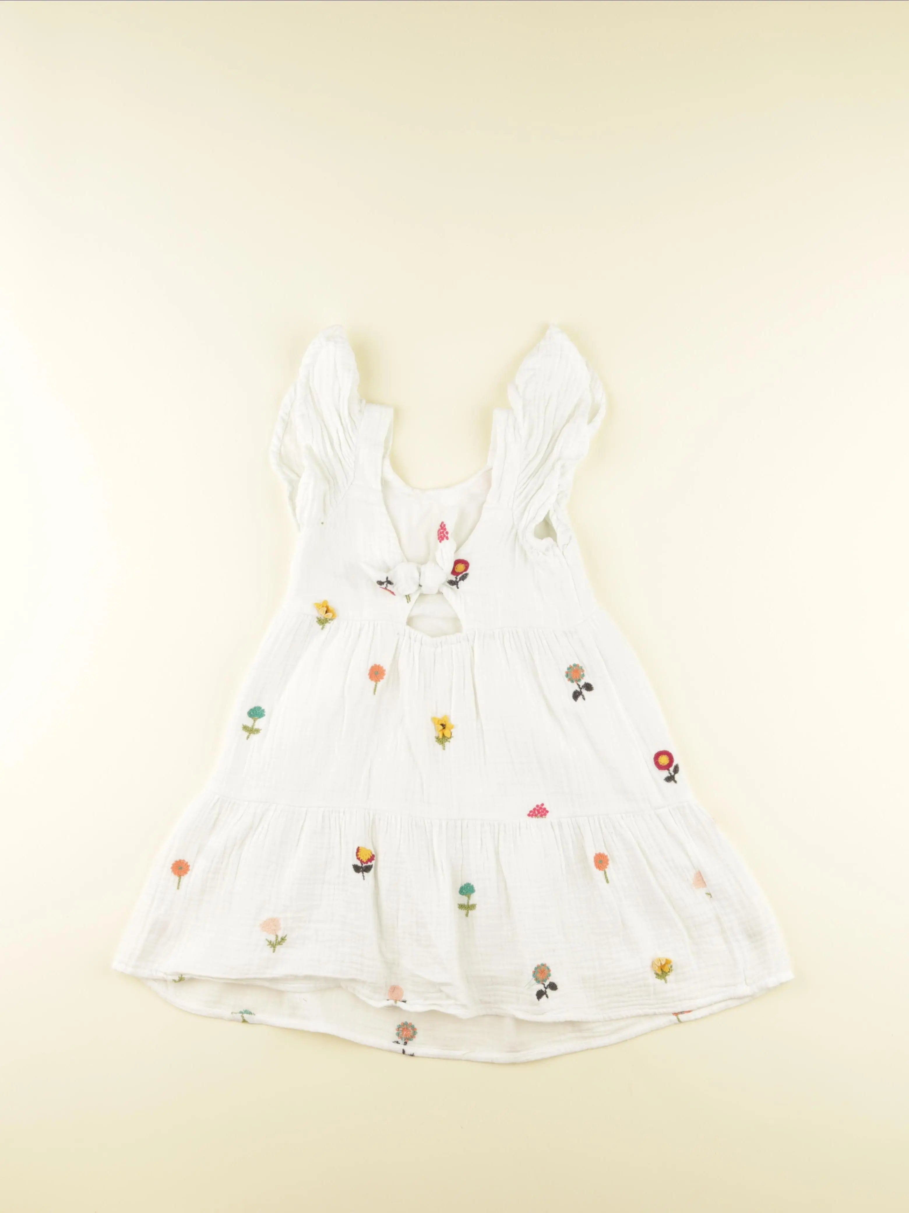 Zara - robe blanc - 4 ans