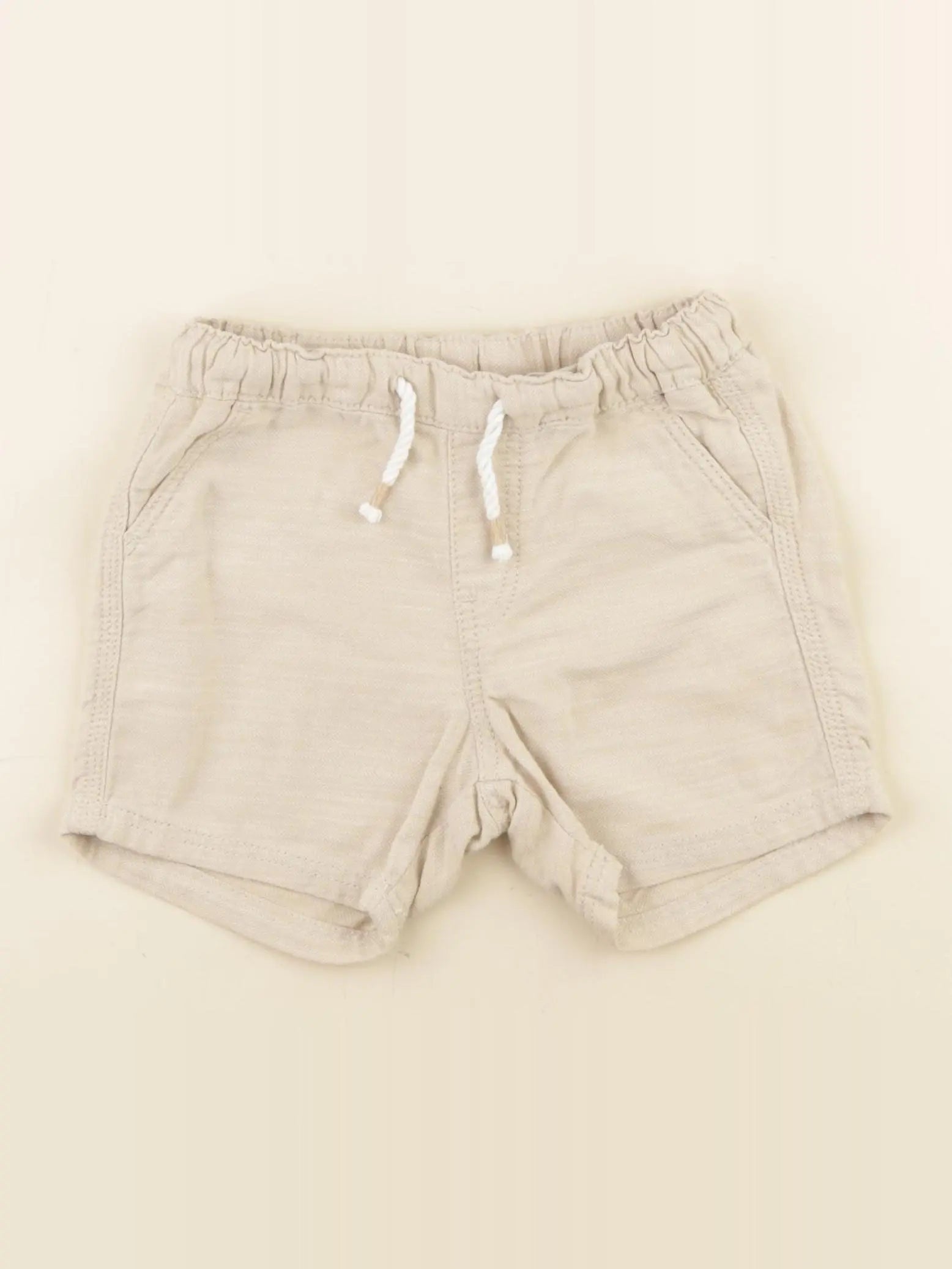H&M - short beige - 12/18 mois