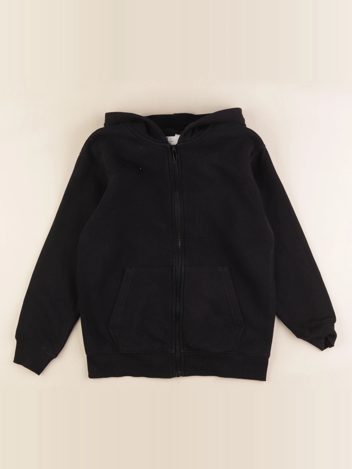 H&M - sweat noir - 8/10 ans