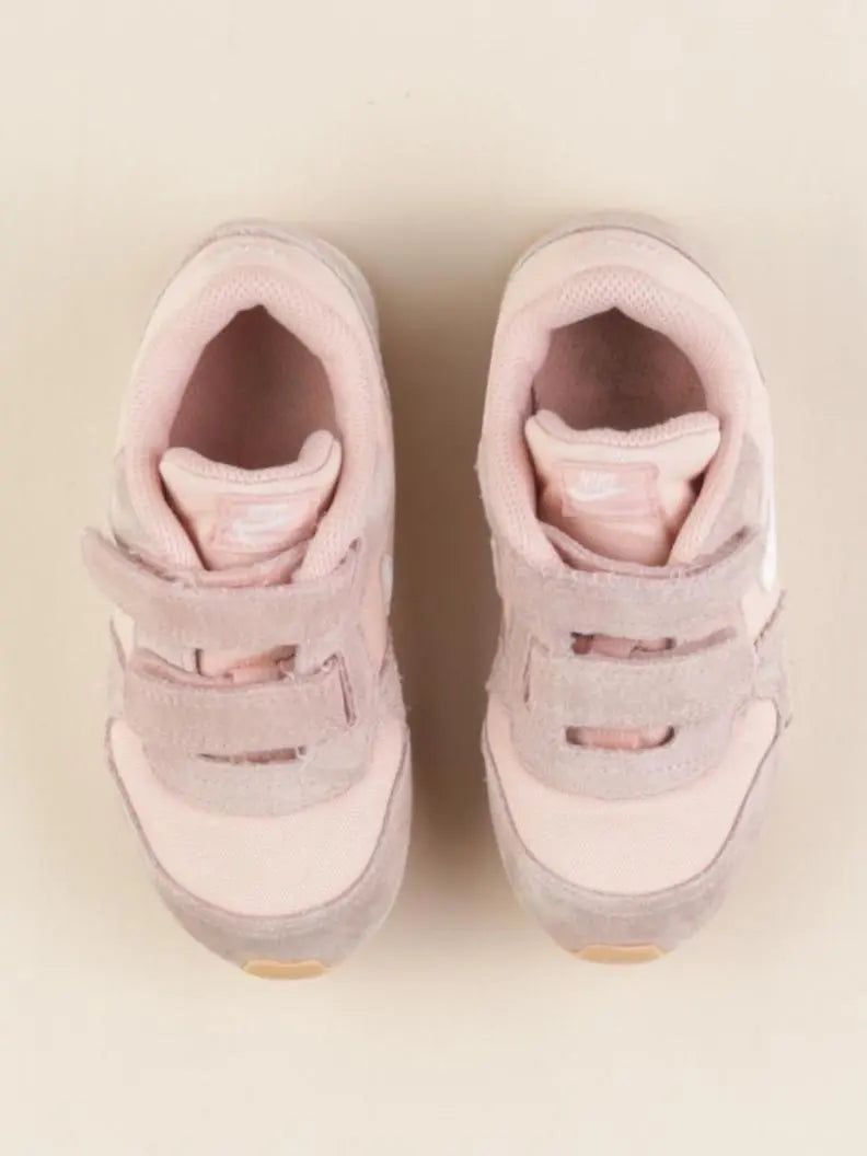 Nike - baskets rose - pointure 26