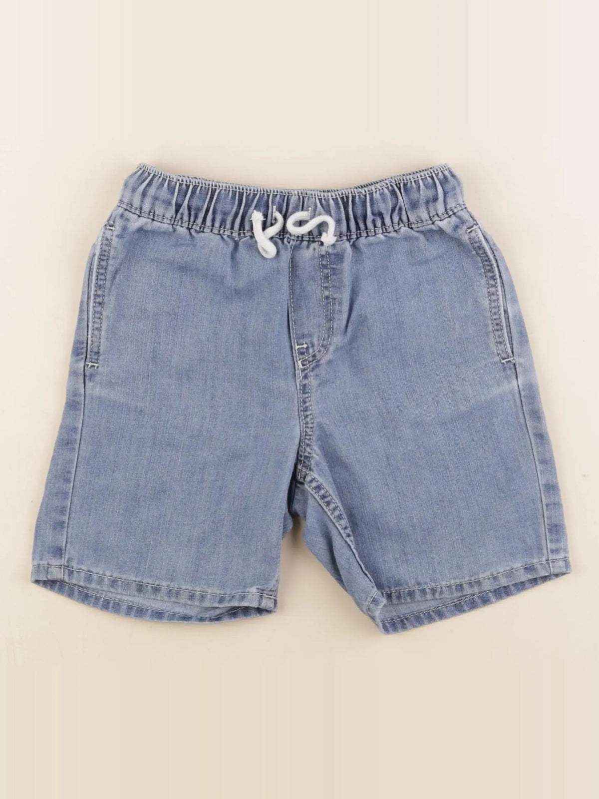 H&M - short bleu - 3/4 ans