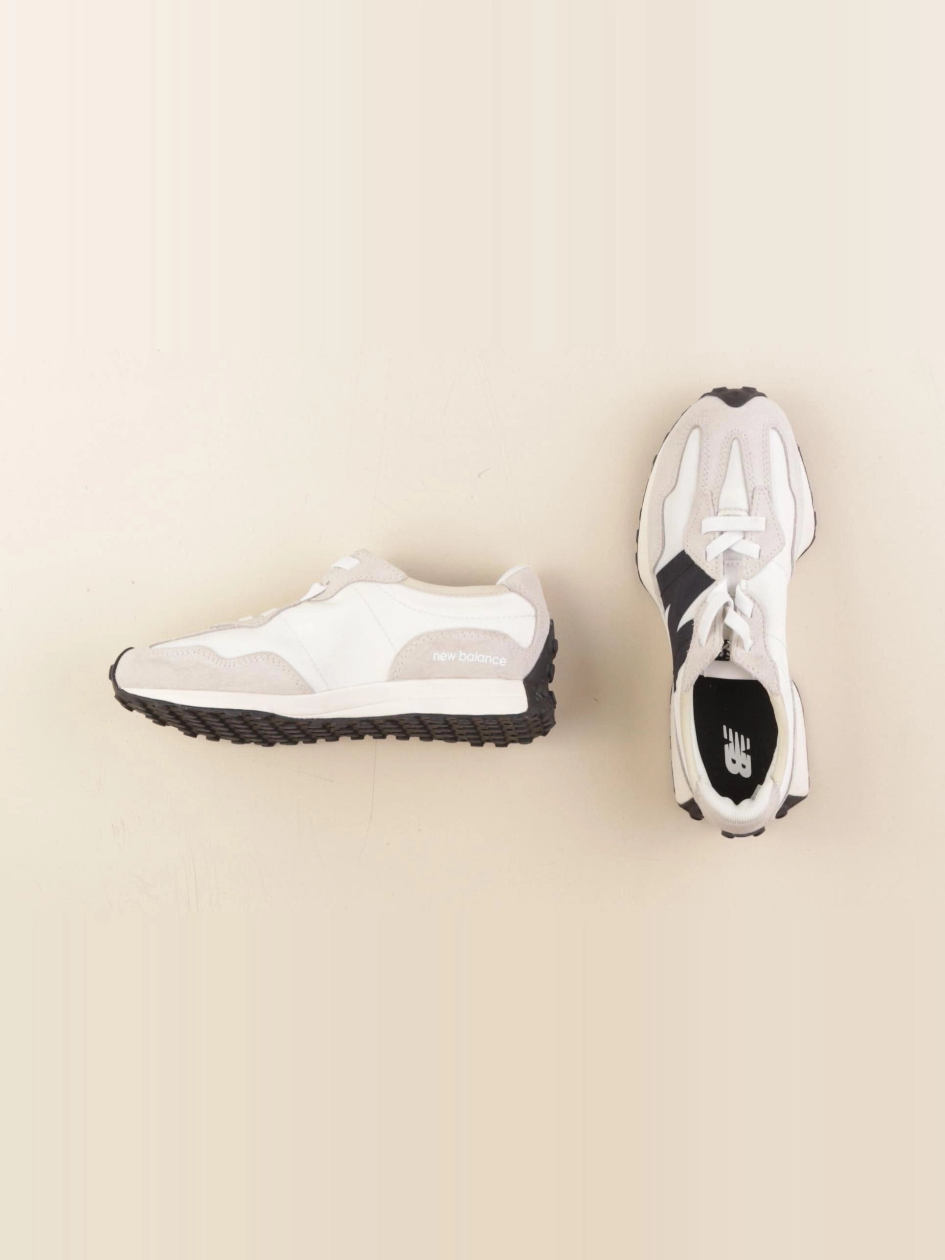 New Balance - baskets beige - pointure 33