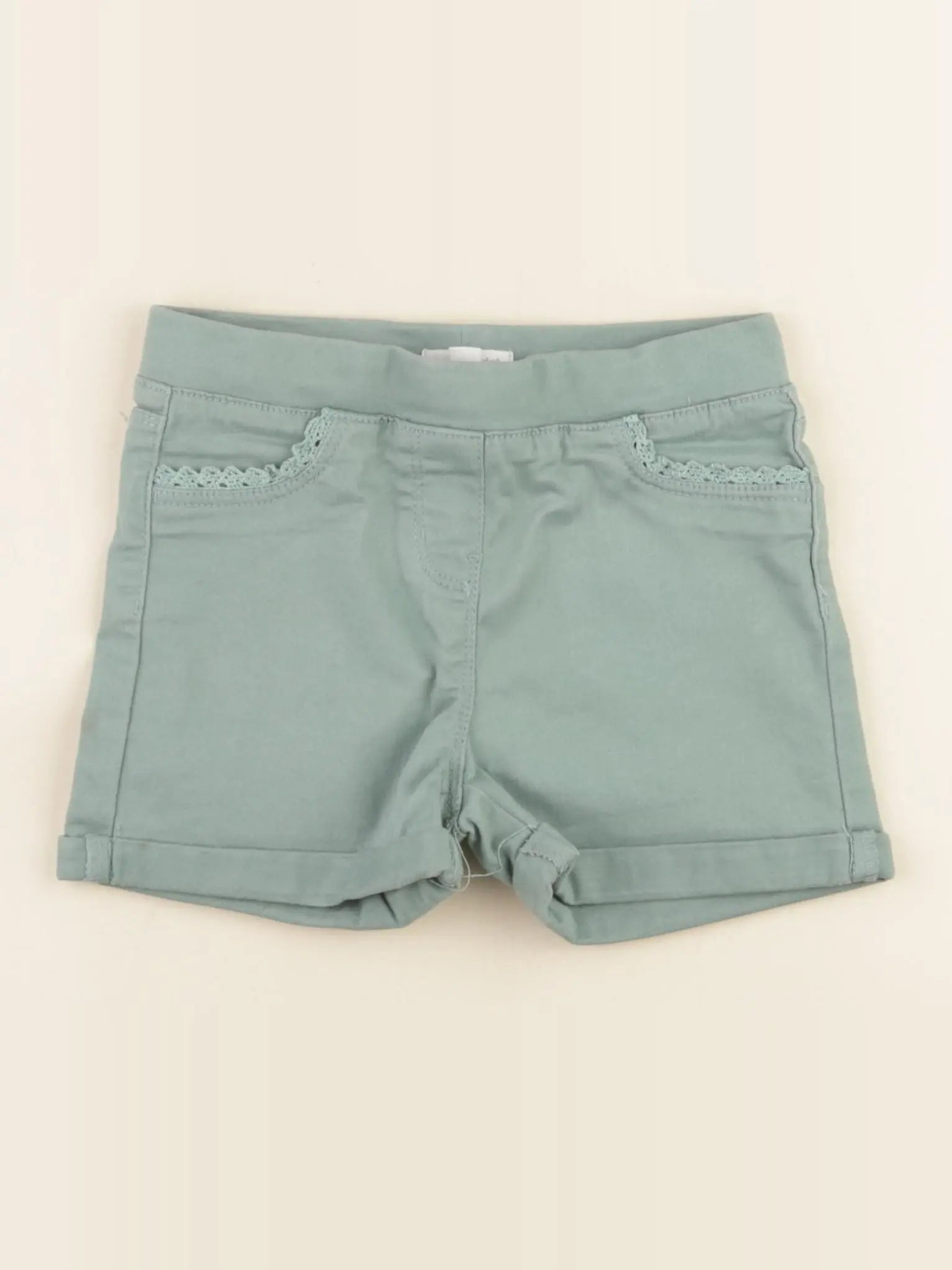 Vertbaudet - short vert - 6 ans