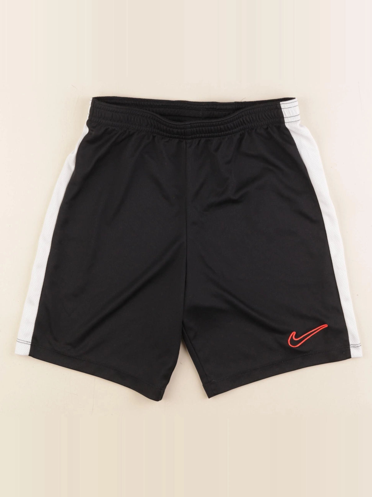 Nike - short noir - 10/12 ans