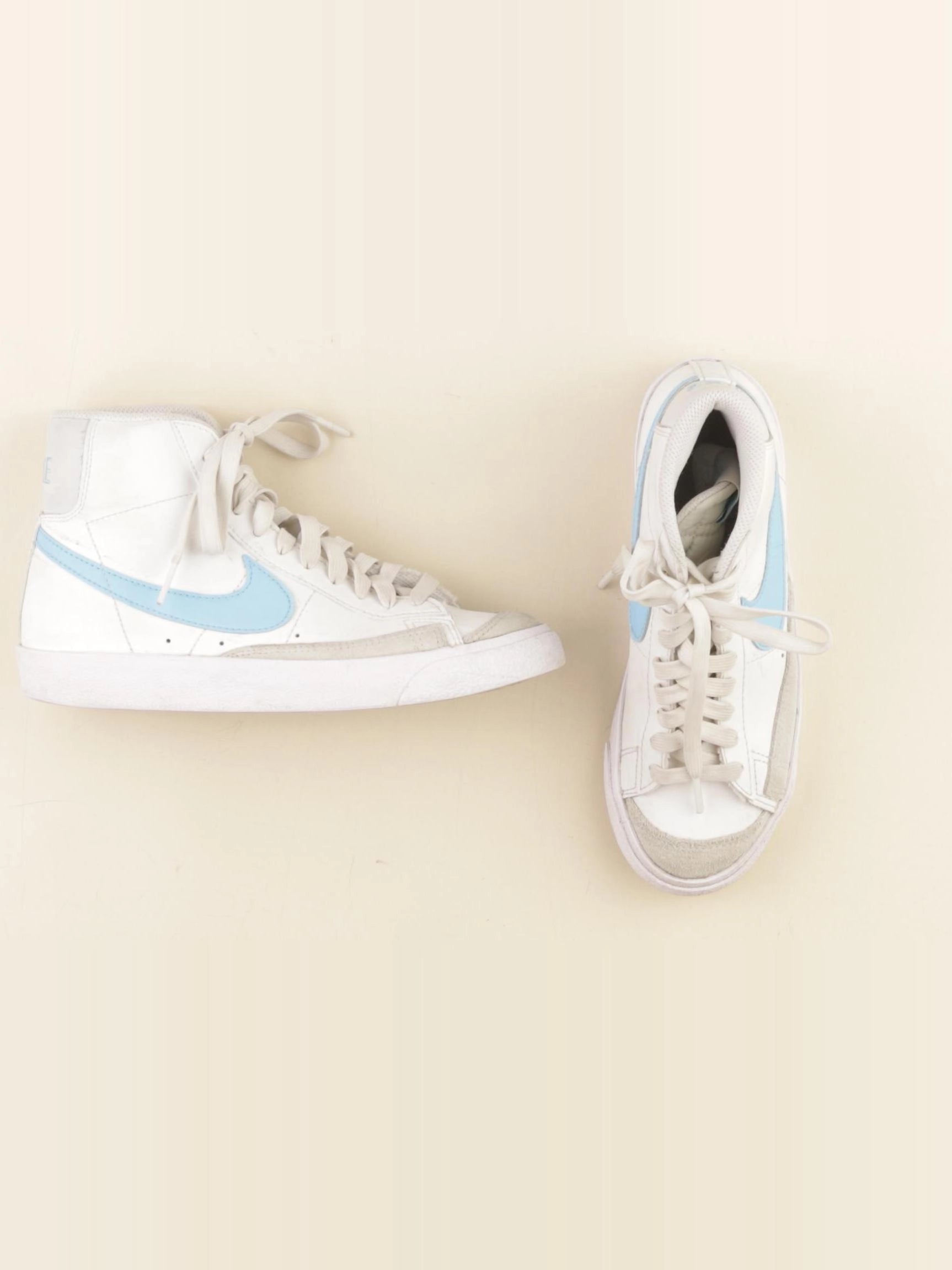 Nike - baskets blanc - pointure 35