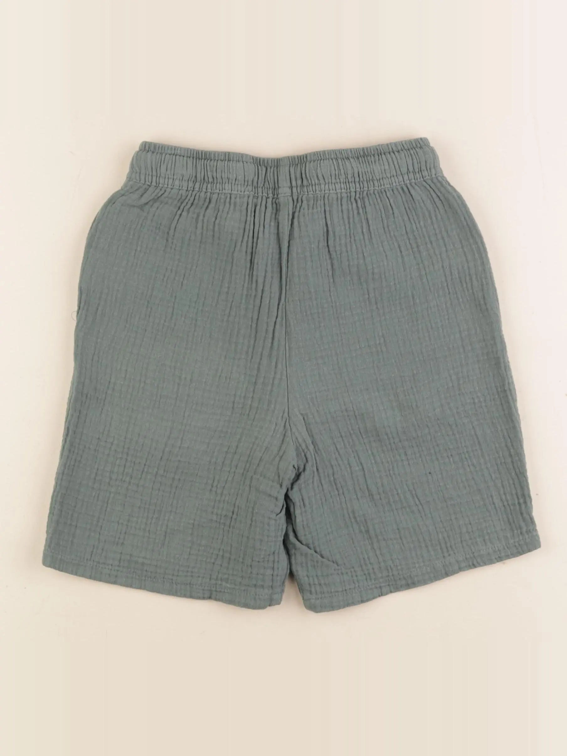 Vertbaudet - short vert - 8 ans