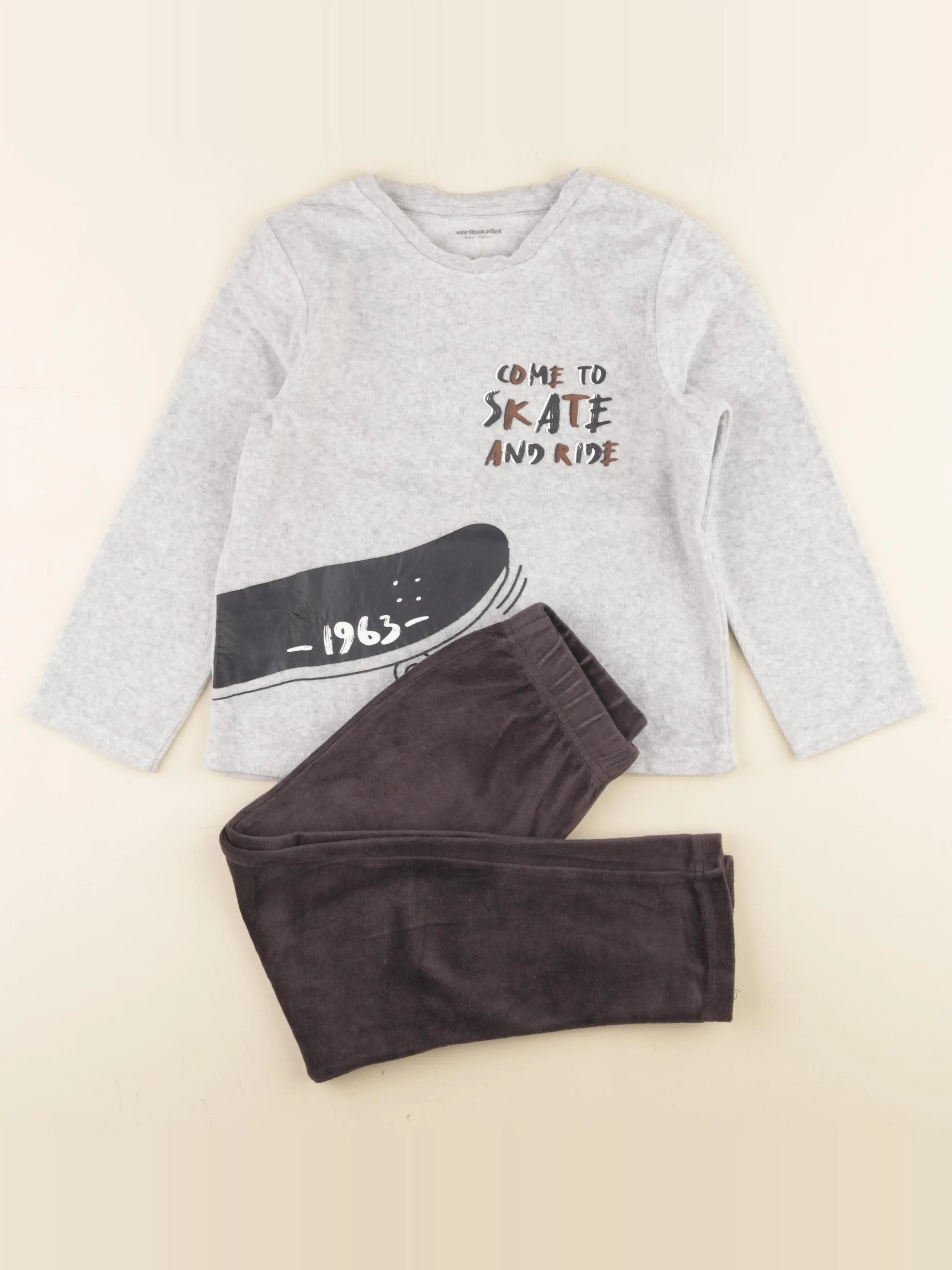 Vertbaudet - pyjama velours gris - 6 ans