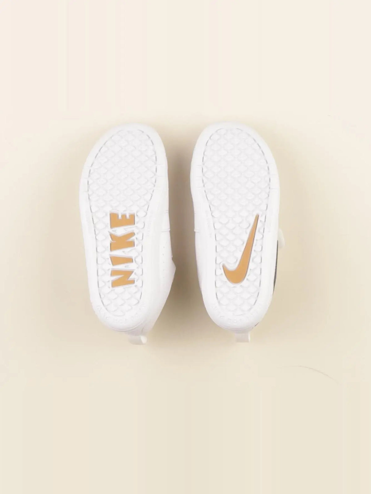 Nike - baskets blanc - pointure 27