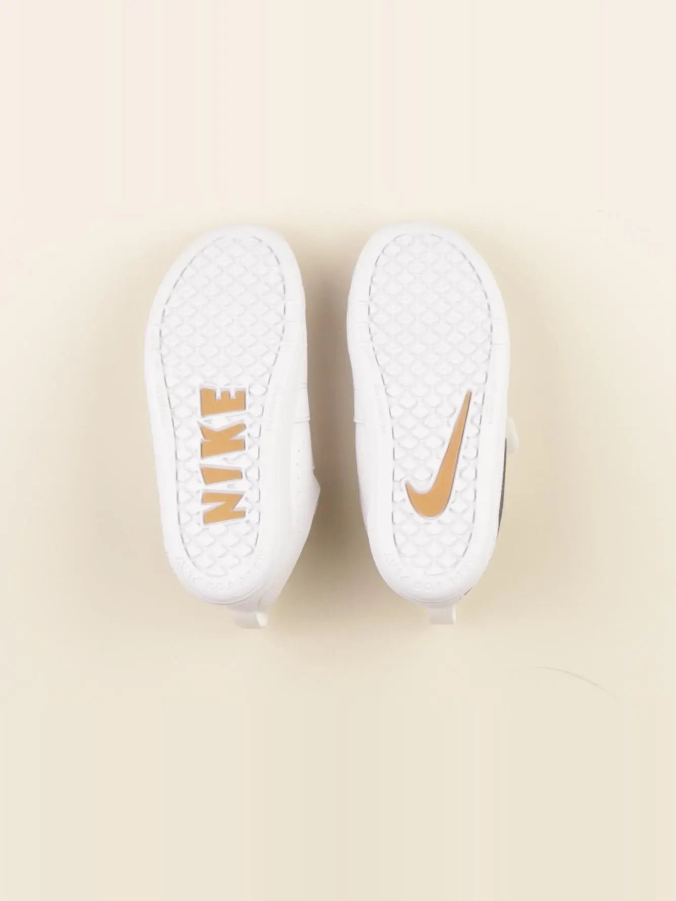 Nike - baskets blanc - pointure 27