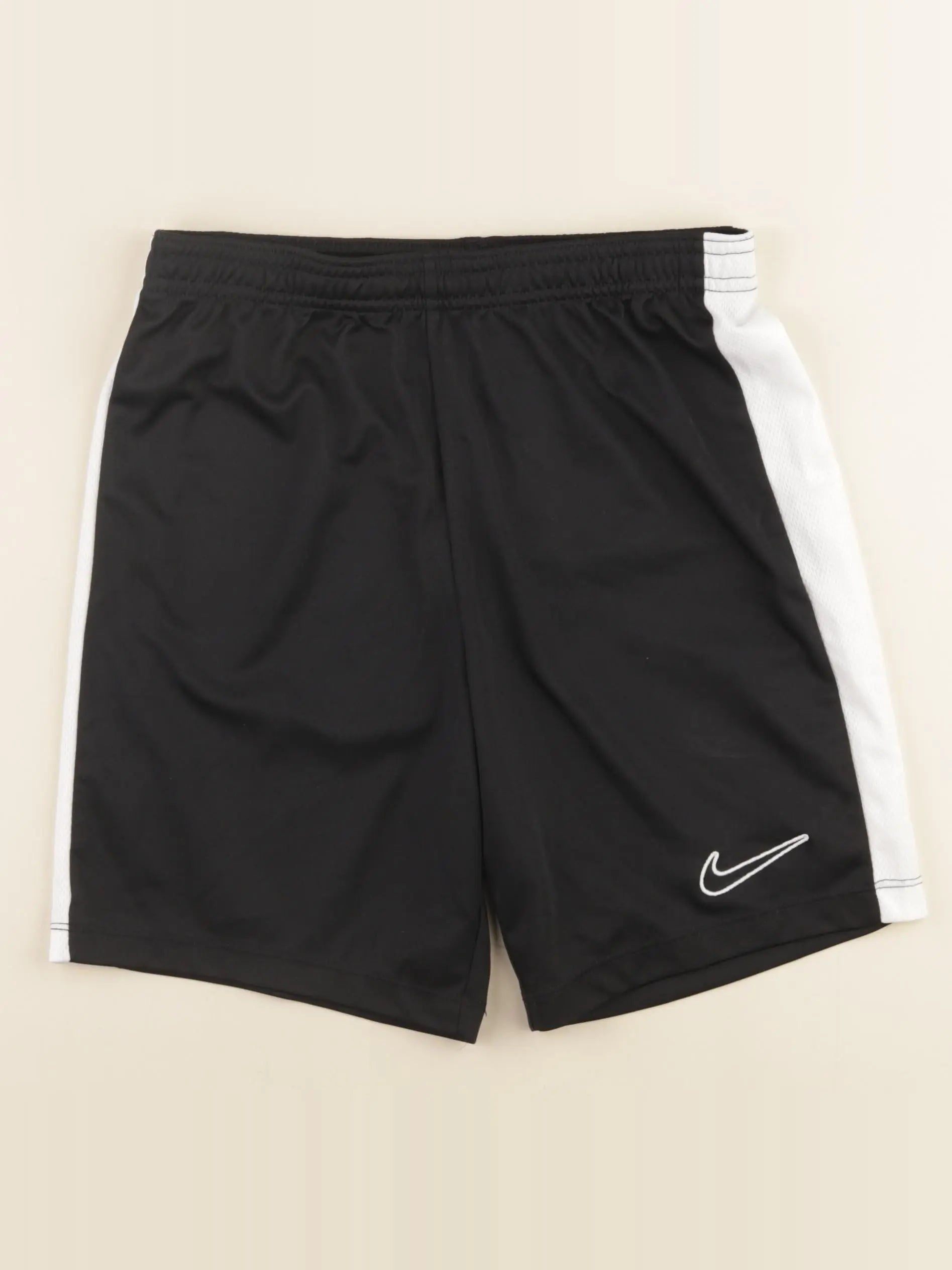 Nike - short noir - 10/12 ans