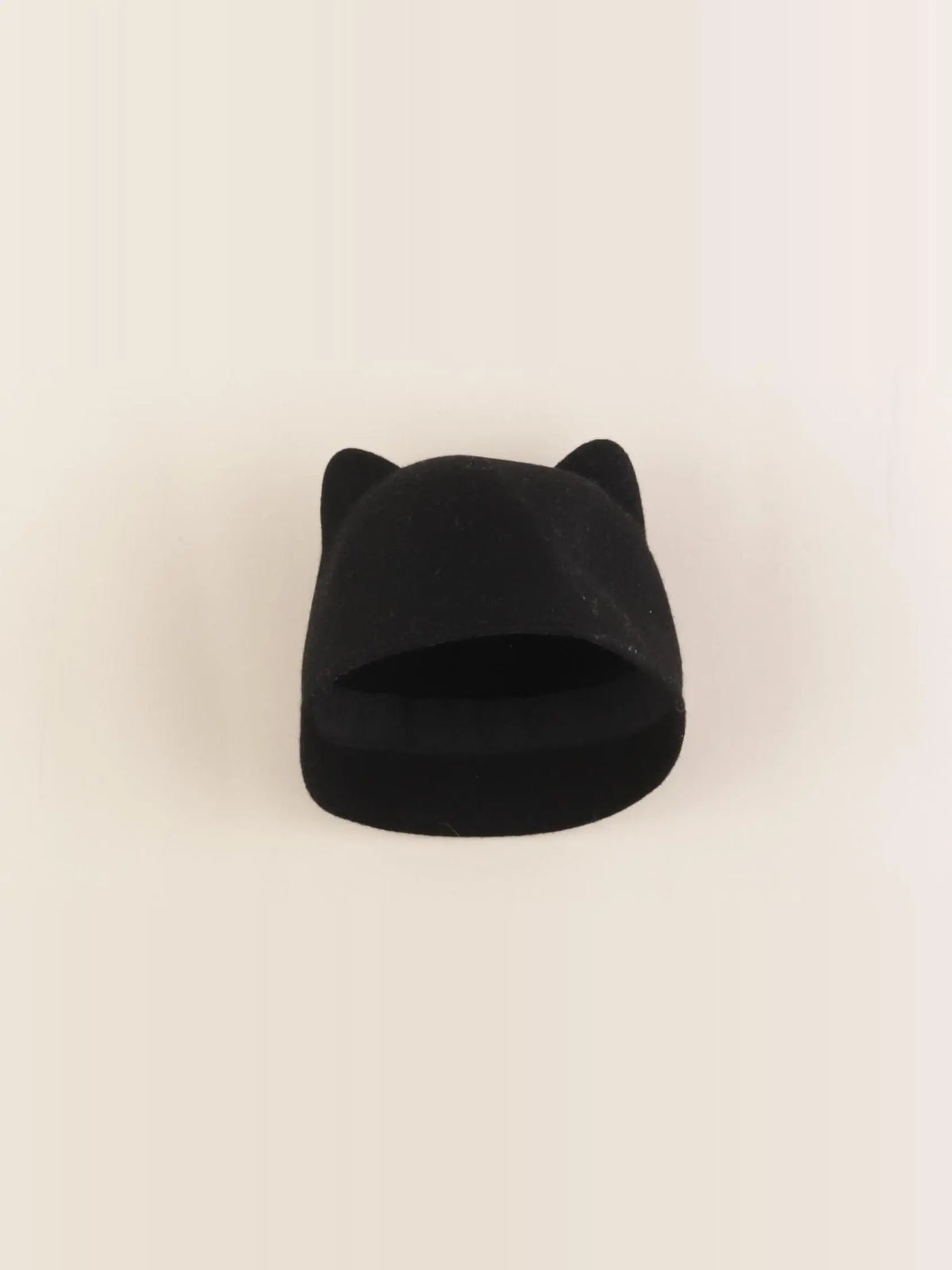 H&M - chapeau noir - 4/6 ans
