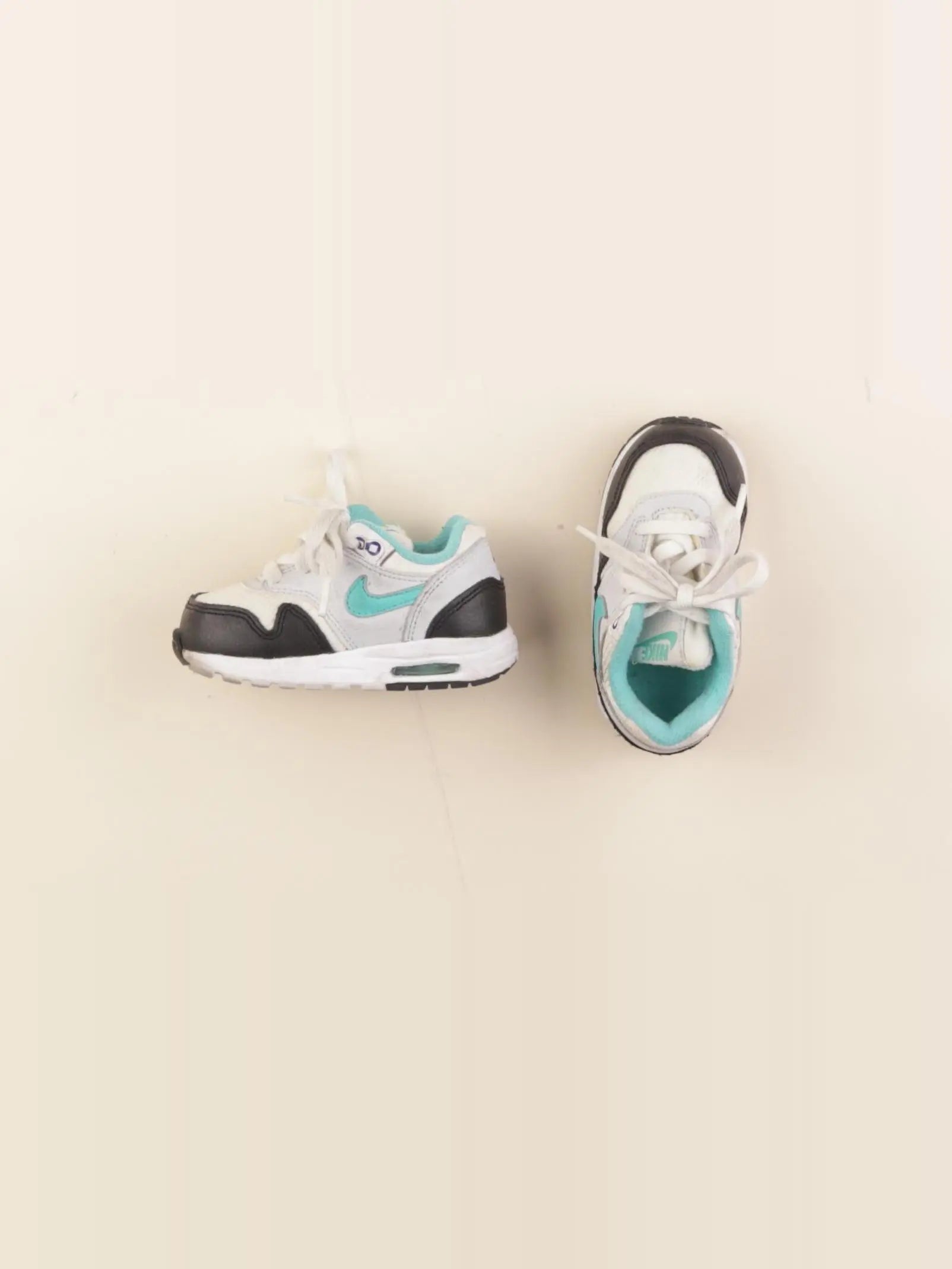 Nike - baskets blanc, noir - pointure 21