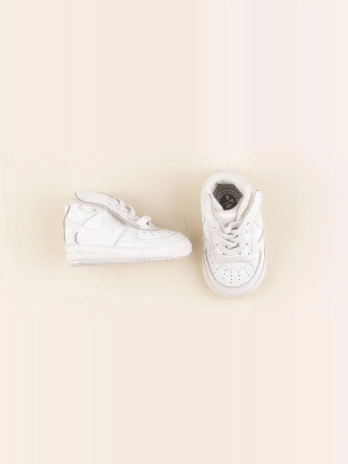 Nike - chaussons blanc - pointure 17