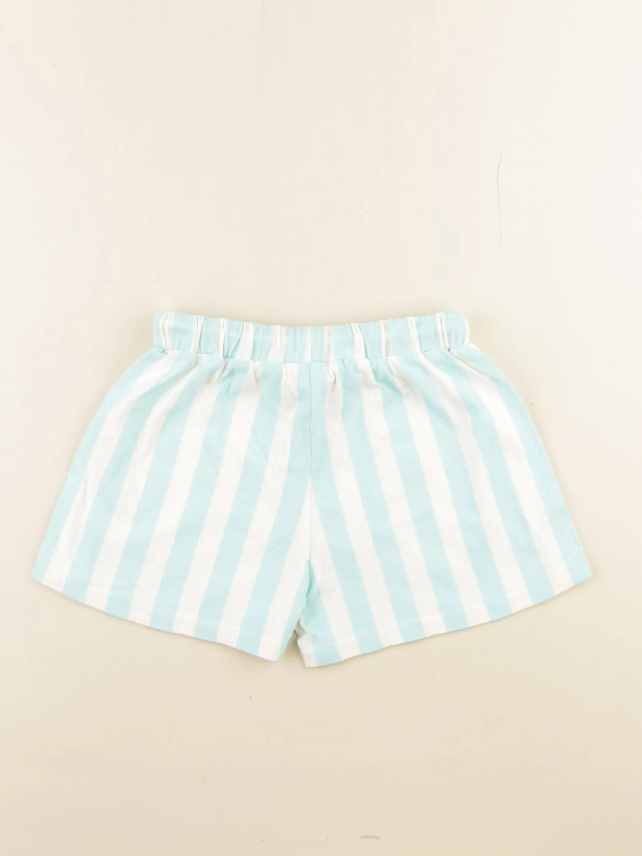 Short bleu