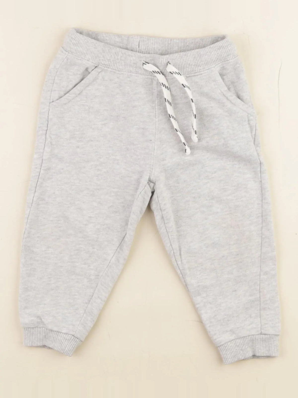 Boutchou - jogging gris - 18 mois