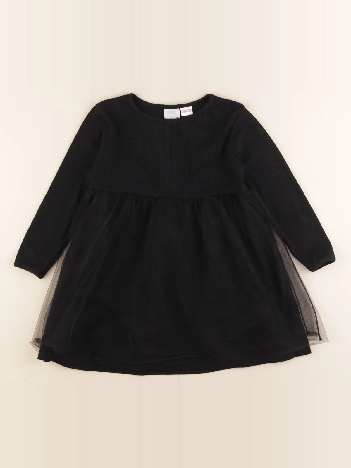 Zara - robe noir - 4/5 ans