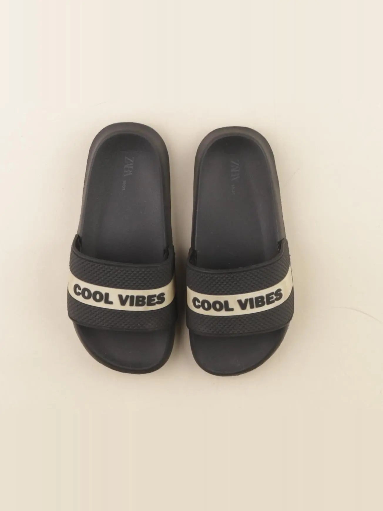 Zara - tongs noir - pointure 30/31