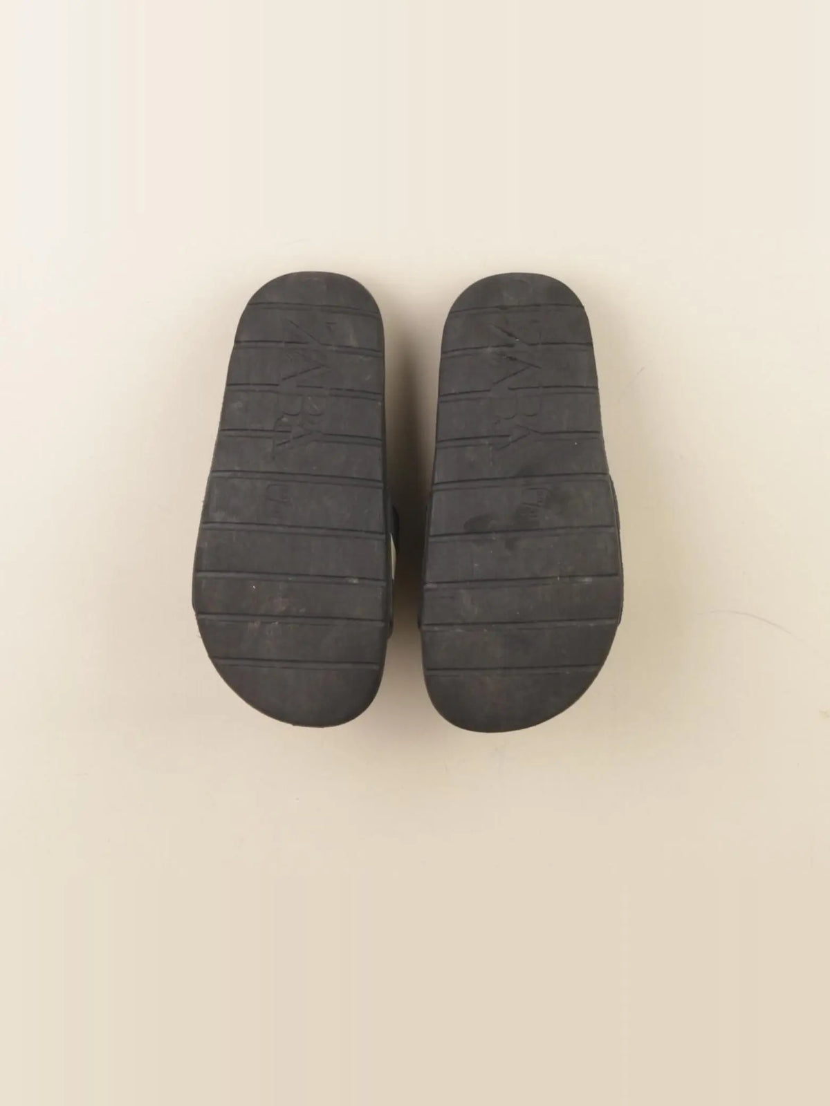 Zara - tongs noir - pointure 30/31