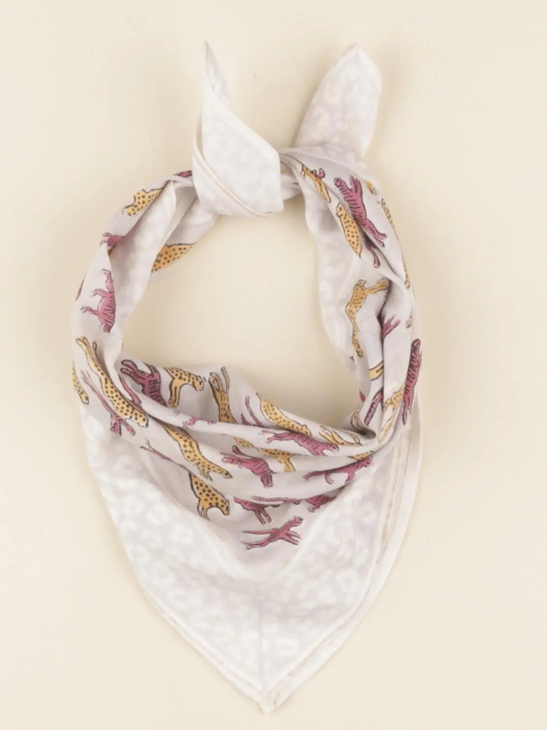 Foulard Léopard beige, rose 60x60
