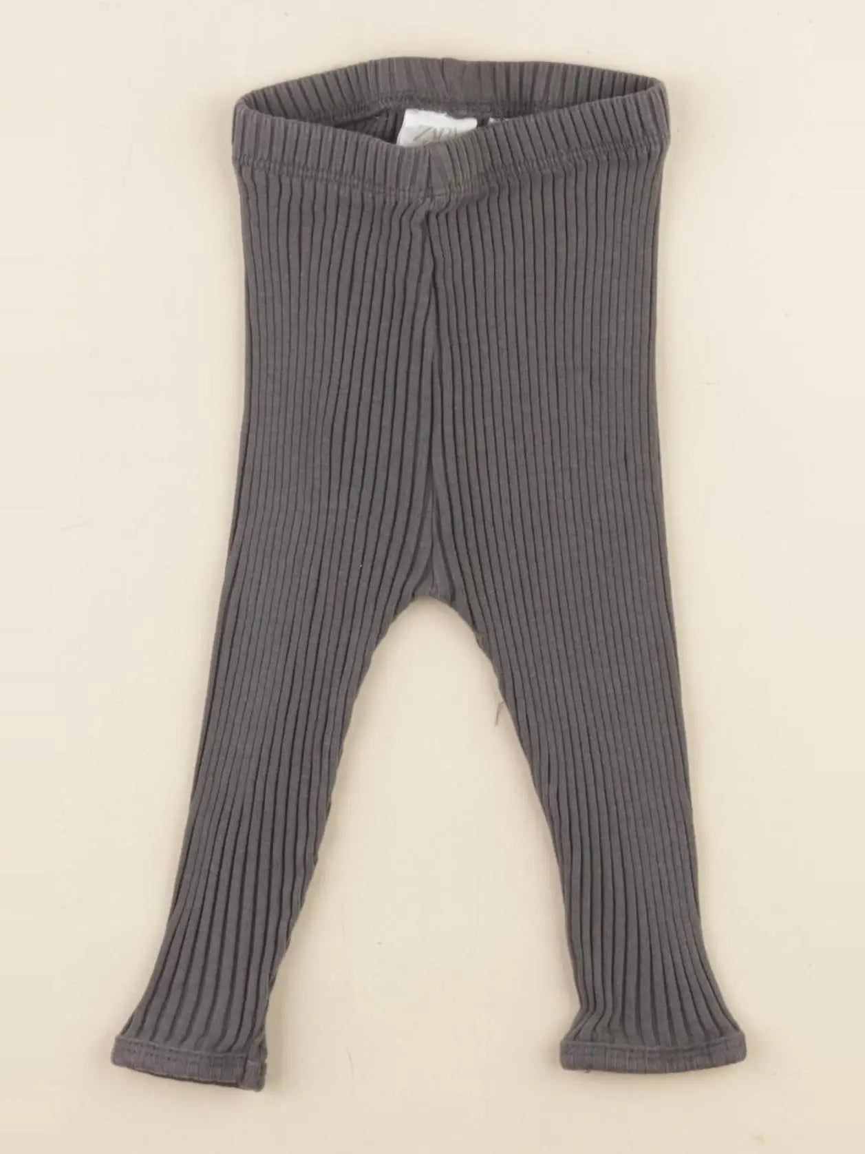 Zara - legging gris - 6/9 mois