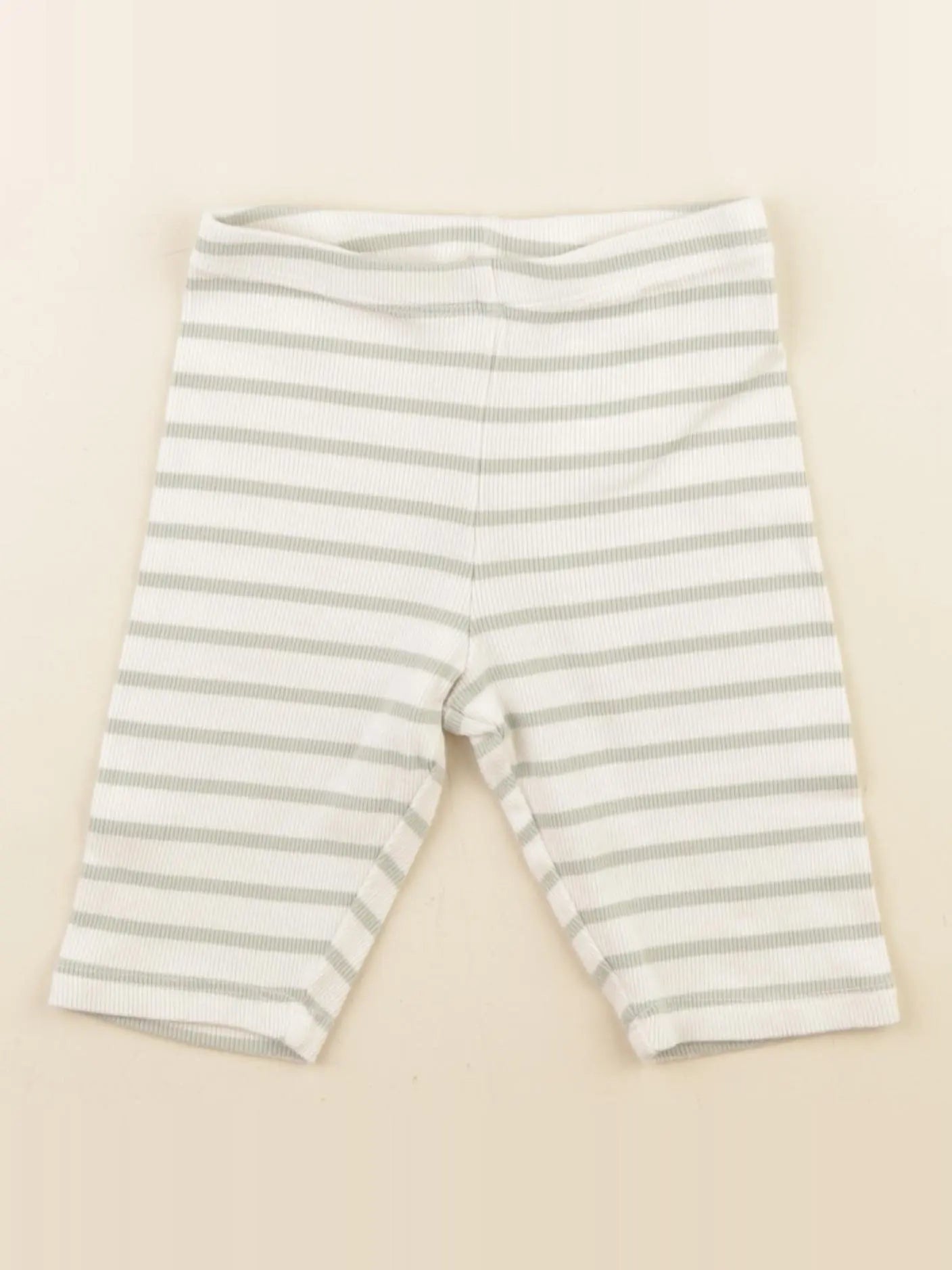 H&M - legging court vert - 5/6 ans