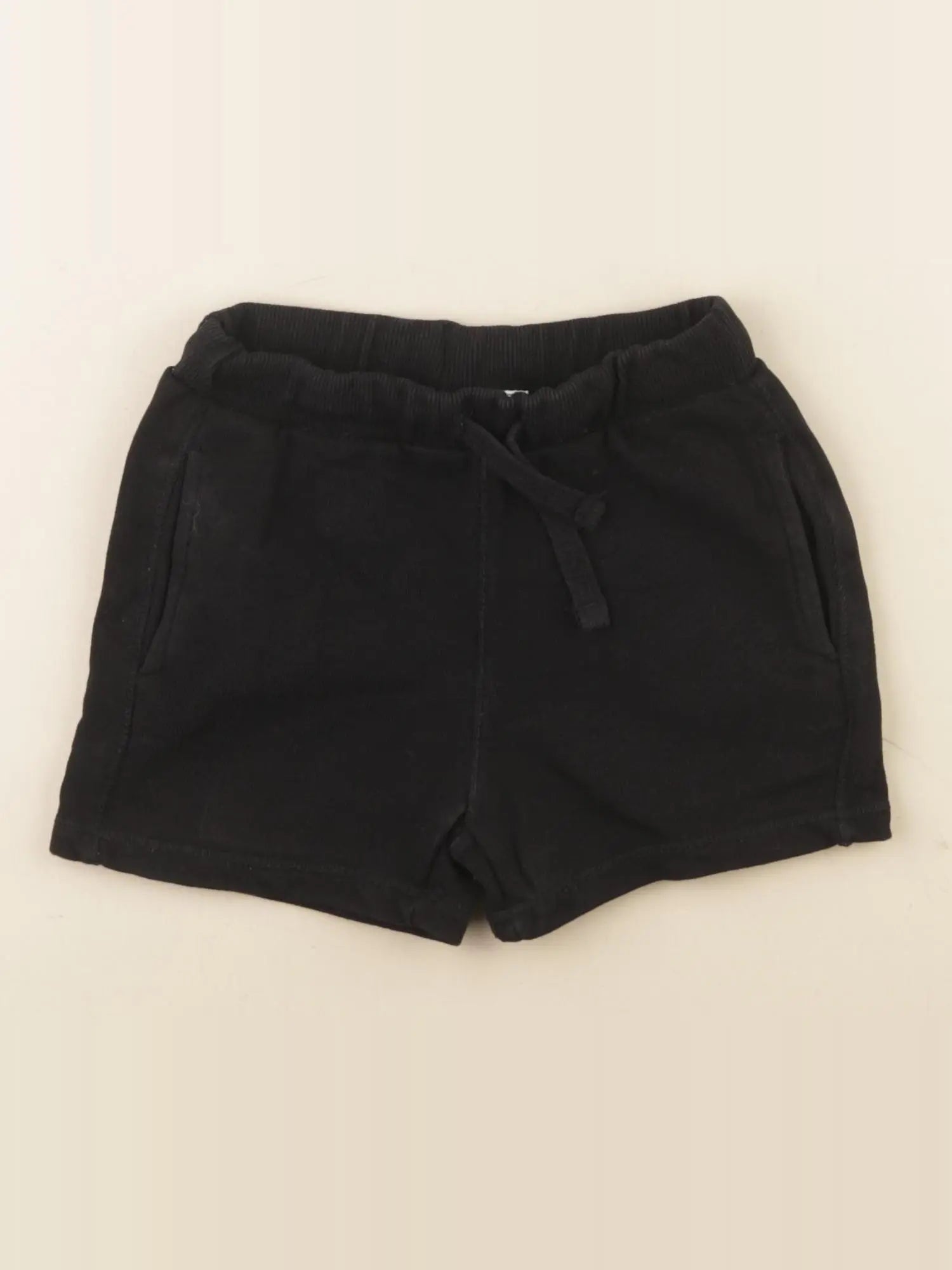 Zara - short noir - 18/24 mois