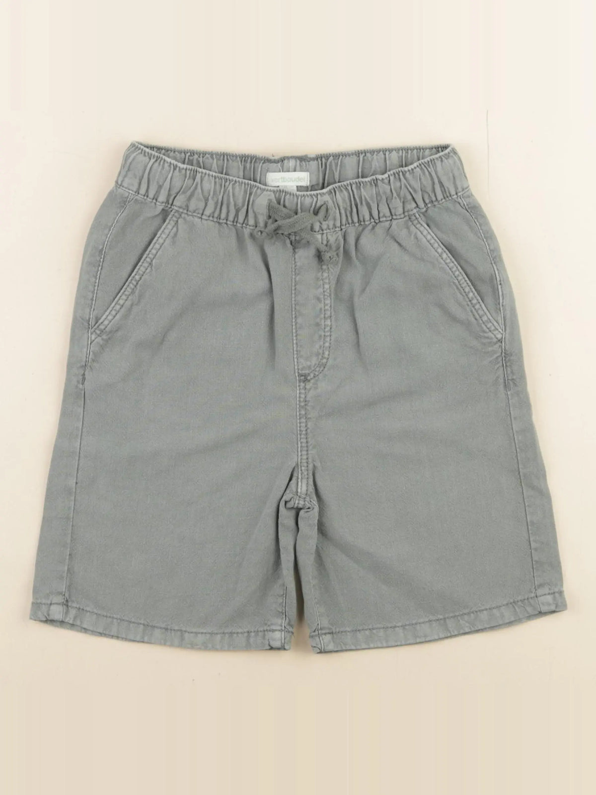 Vertbaudet - short vert - 8 ans