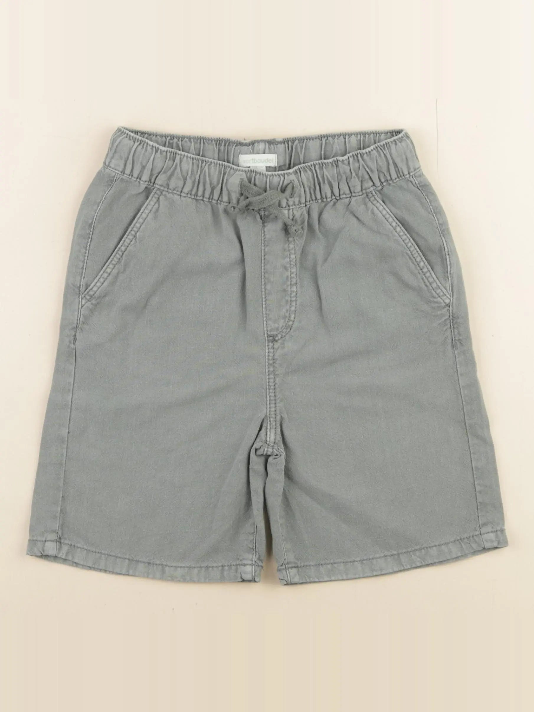 Vertbaudet - short vert - 8 ans