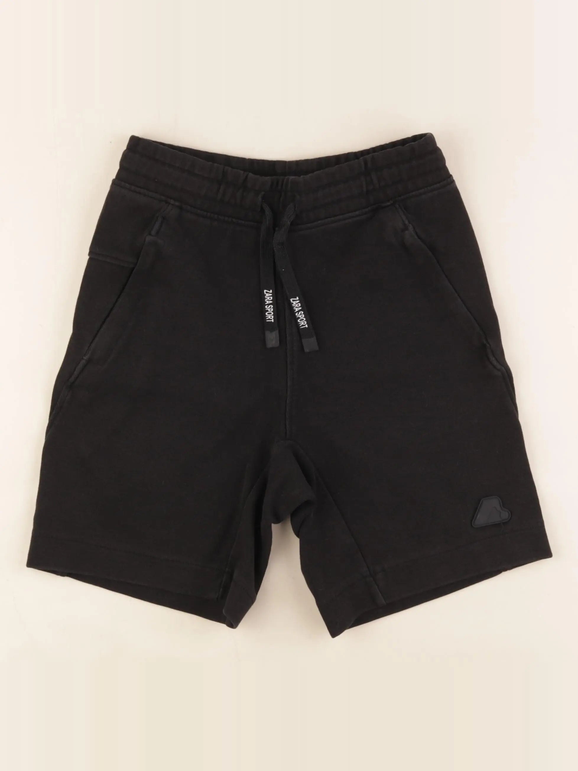 Zara - short noir - 10 ans