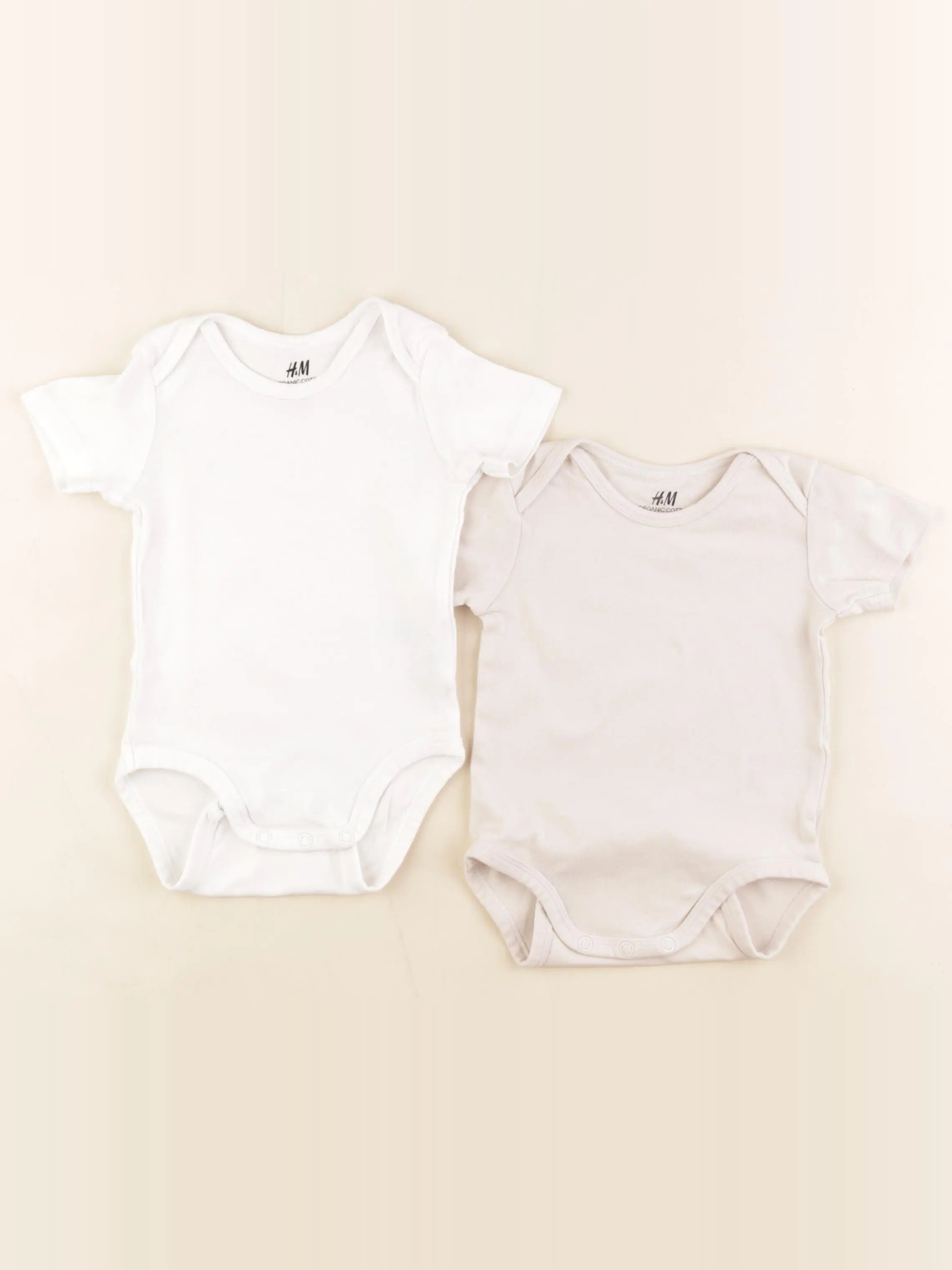 H&M - lot de 2 bodies en coton beige, blanc - 4/6 mois