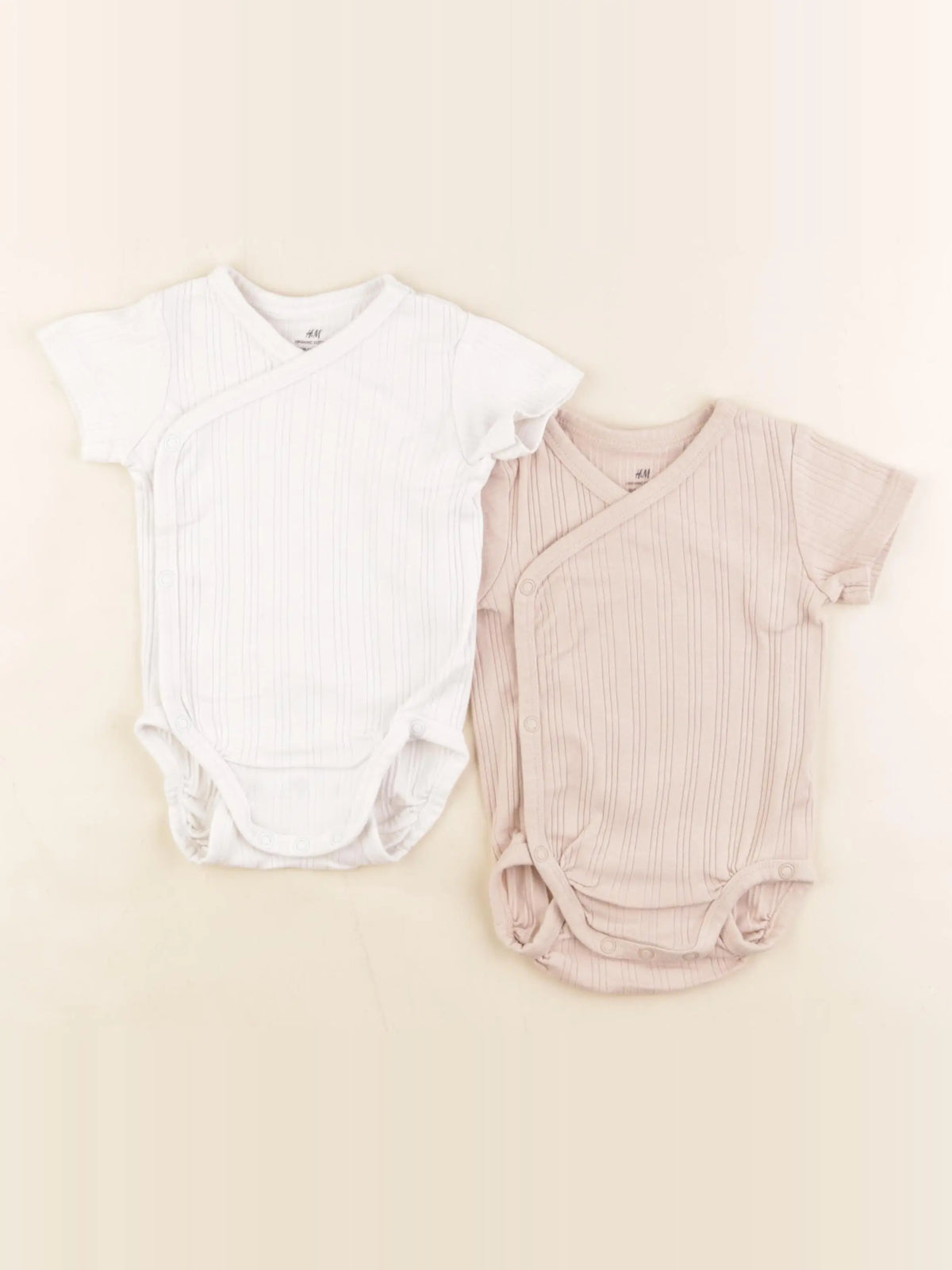 H&M - lot de 2 bodies en coton beige, blanc - 4/6 mois