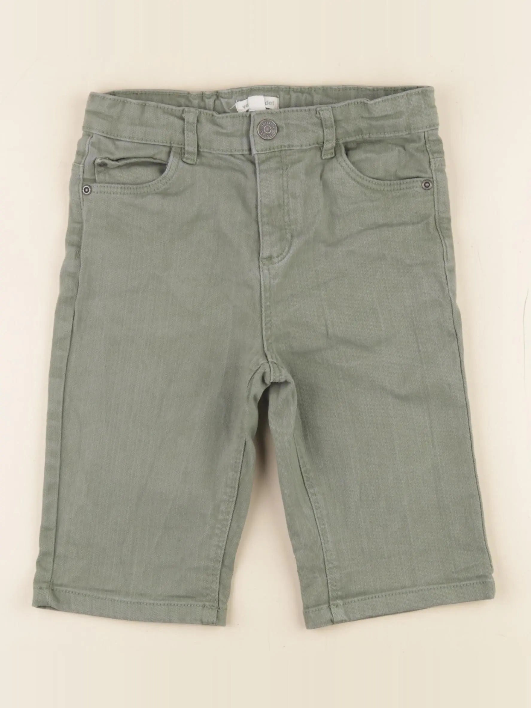 Vertbaudet - short vert - 9 ans