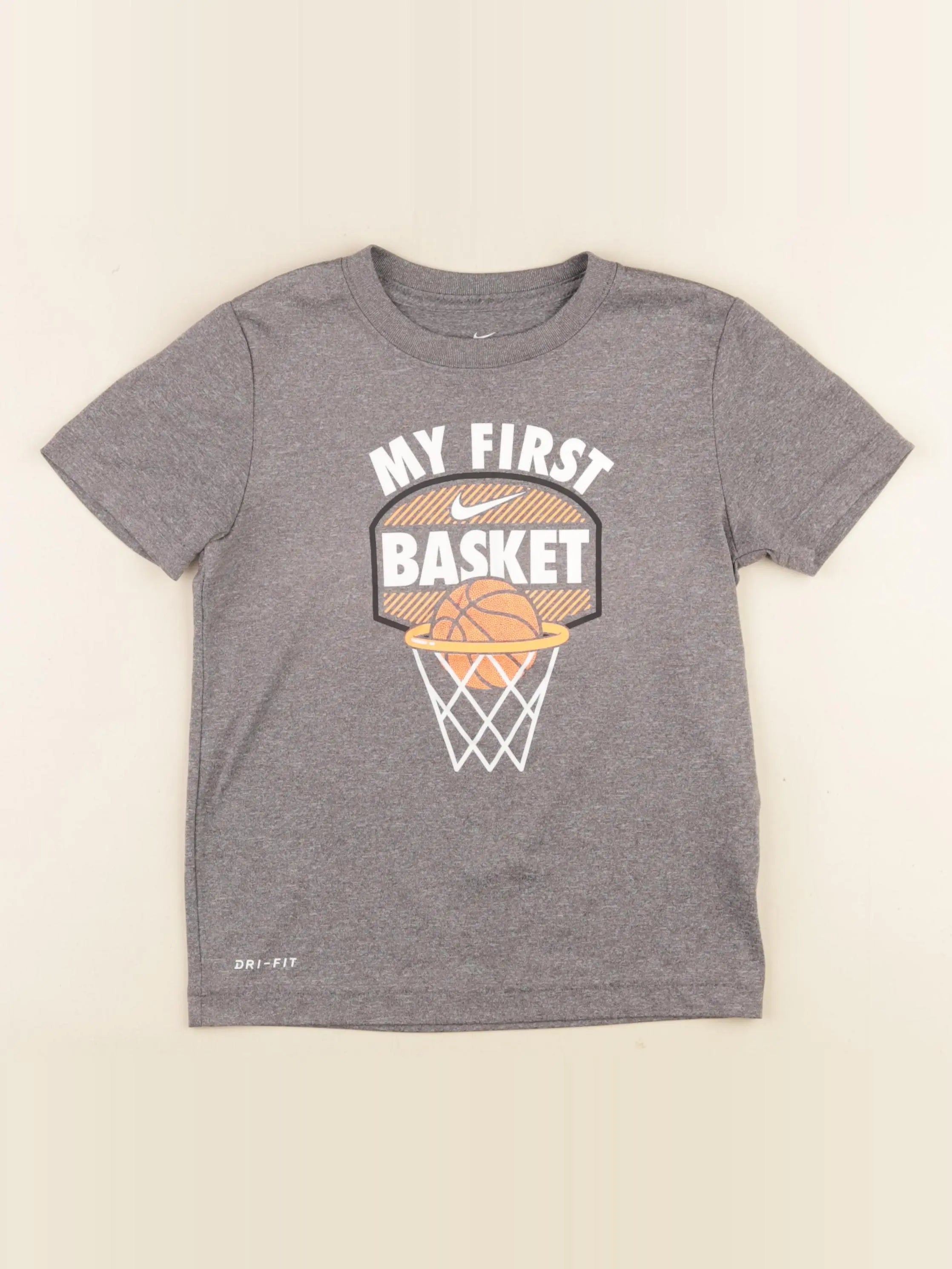 Nike - tee-shirt gris - 5/6 ans