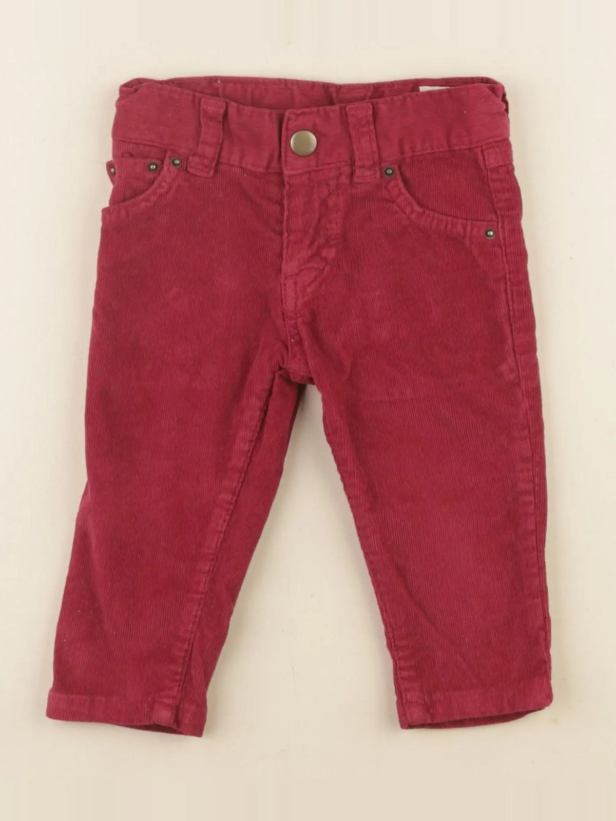 Bonnet à Pompon - pantalon rouge - 9 mois