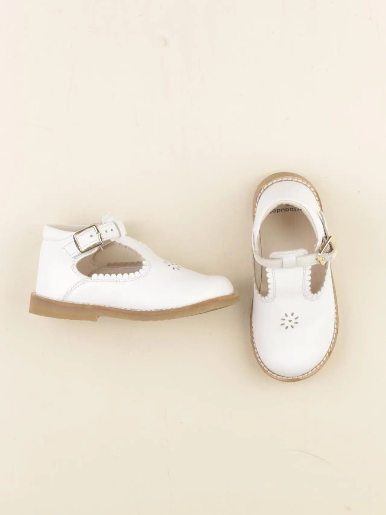 Vertbaudet - babies blanc - pointure 24