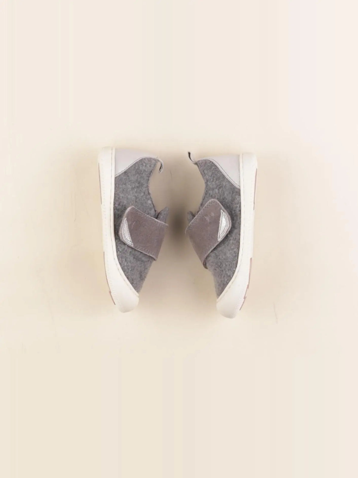 Vertbaudet - chaussons gris - pointure 23