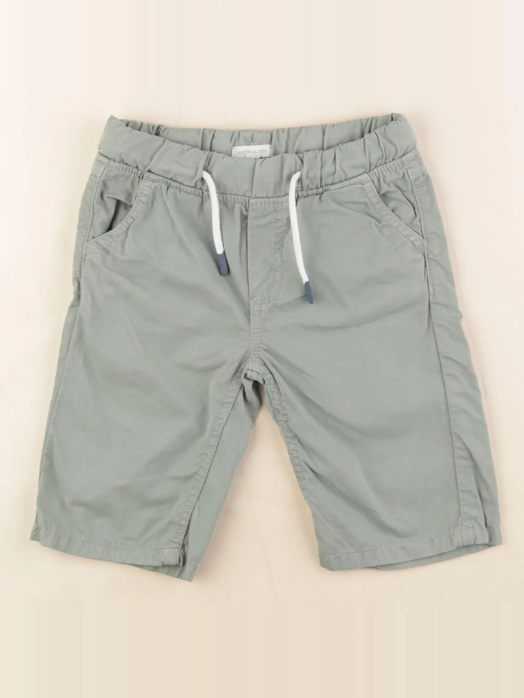 Vertbaudet - short vert - 5 ans