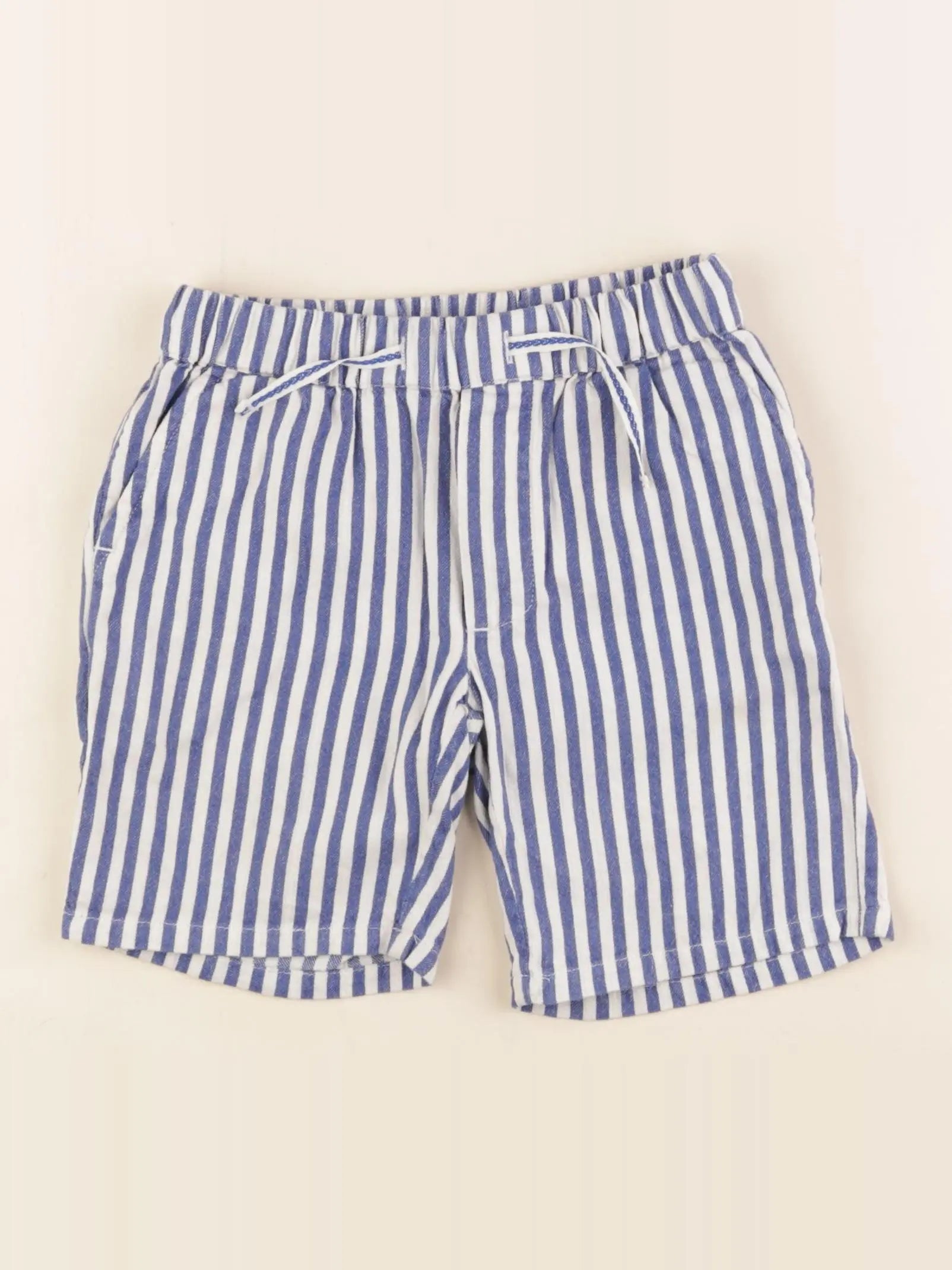 Arsène et les pipelettes - short bleu - 5 ans