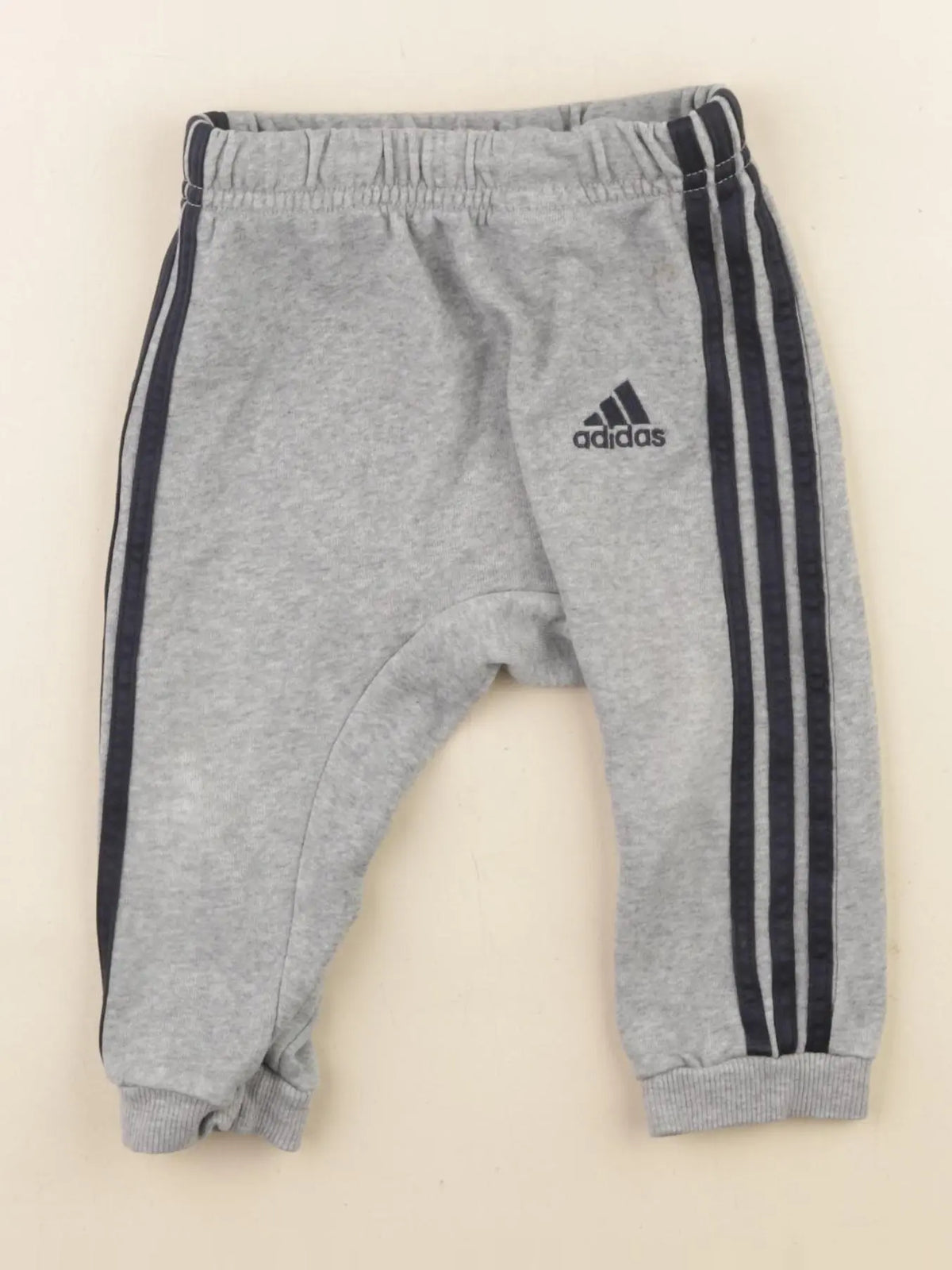 Adidas - jogging gris - 6/9 mois