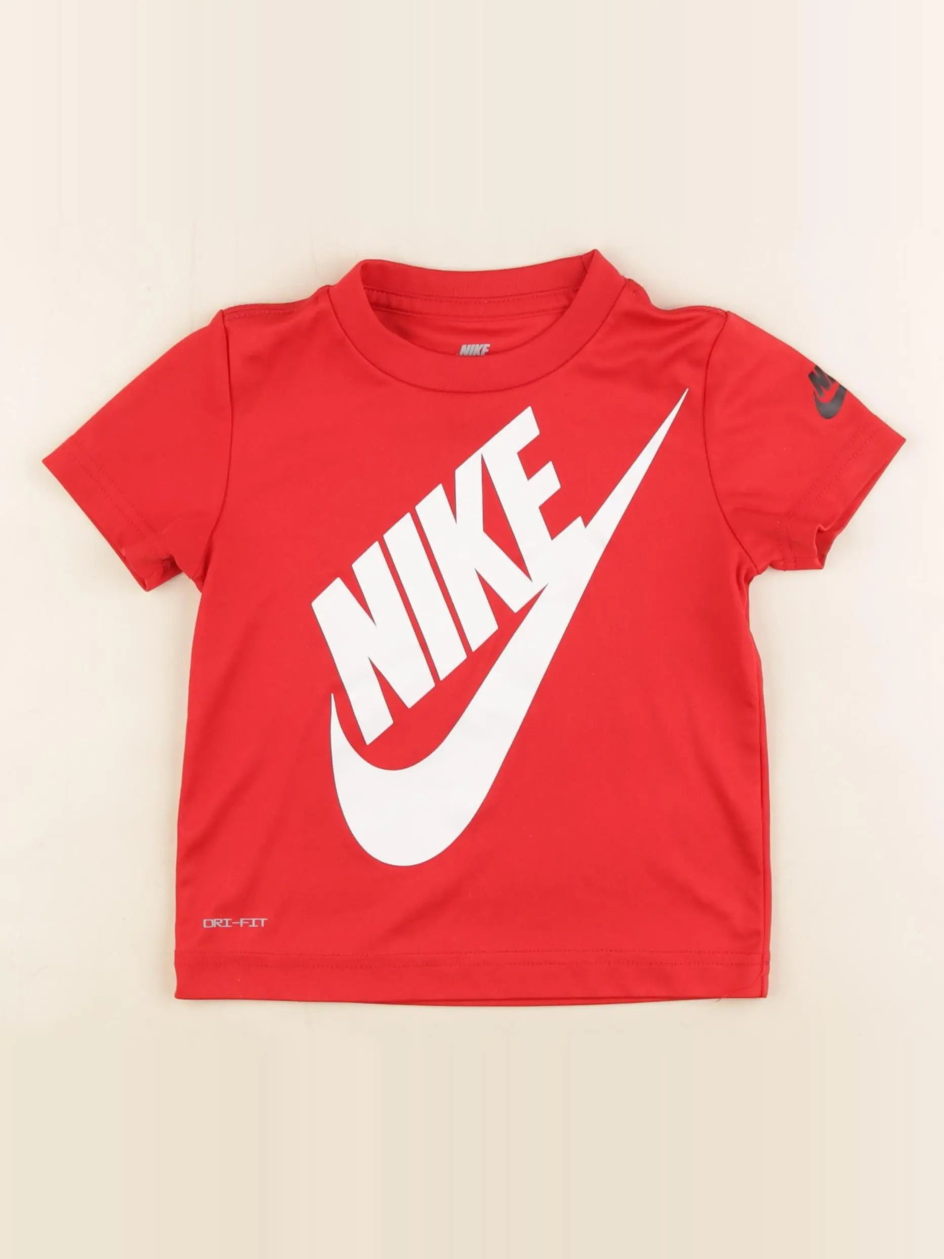 Nike - tee-shirt rouge - 3 ans