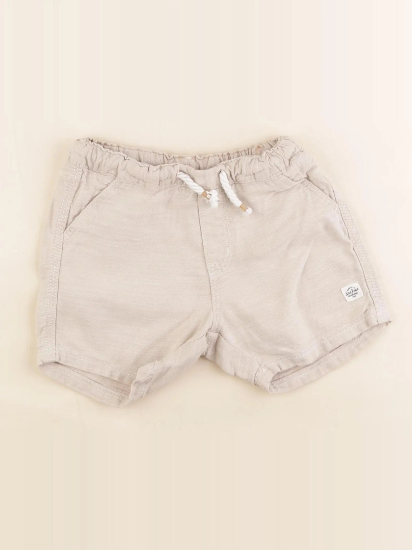 H&M - short beige - 12/18 mois
