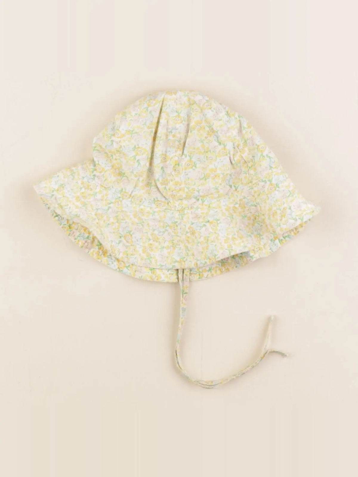 Amande - chapeau jaune - 12 mois
