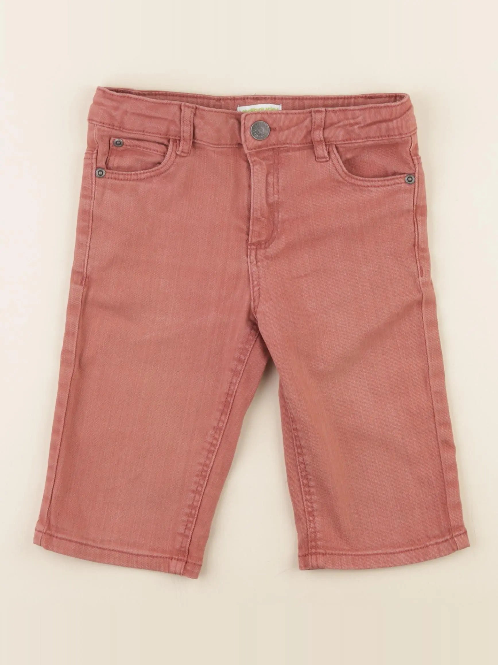 Vertbaudet - short rouge - 6 ans